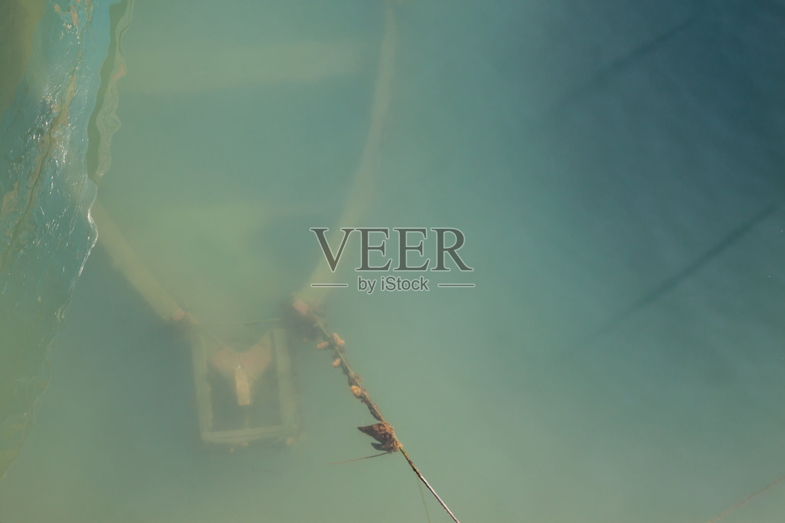 水下渔船沉没照片摄影图片