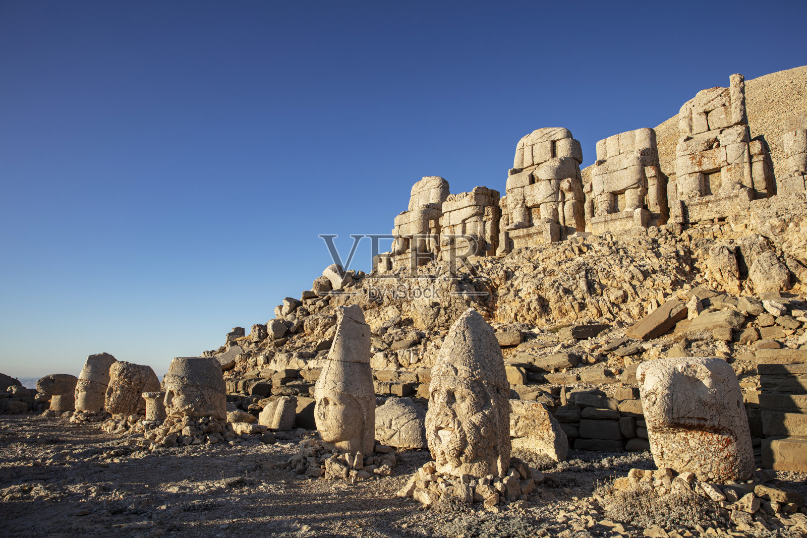 内姆鲁特山照片摄影图片