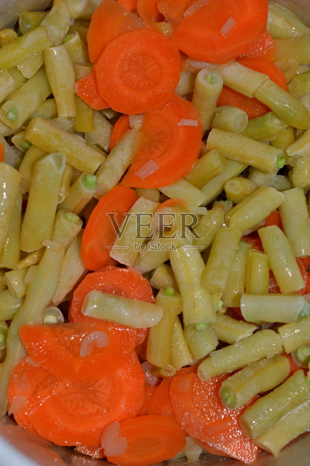 四季豆配洋葱和胡萝卜照片摄影图片