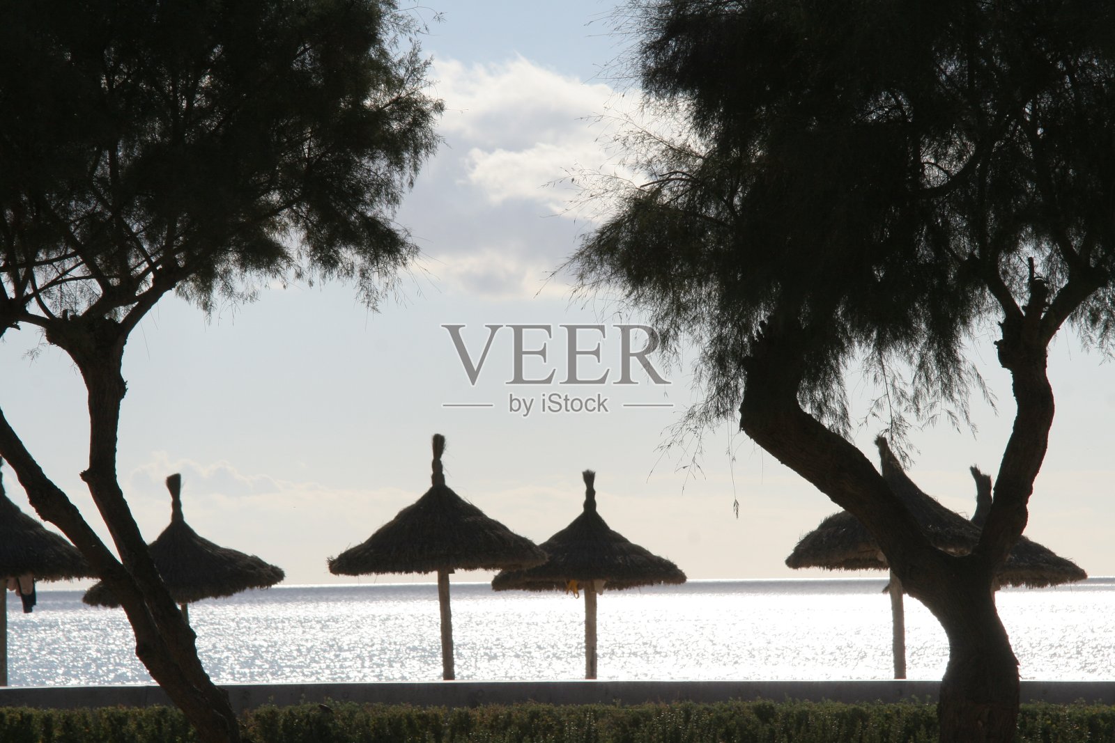 西班牙马略卡岛,巴利阿里群岛,阿雷纳尔的空旷海滩,照片摄影图片