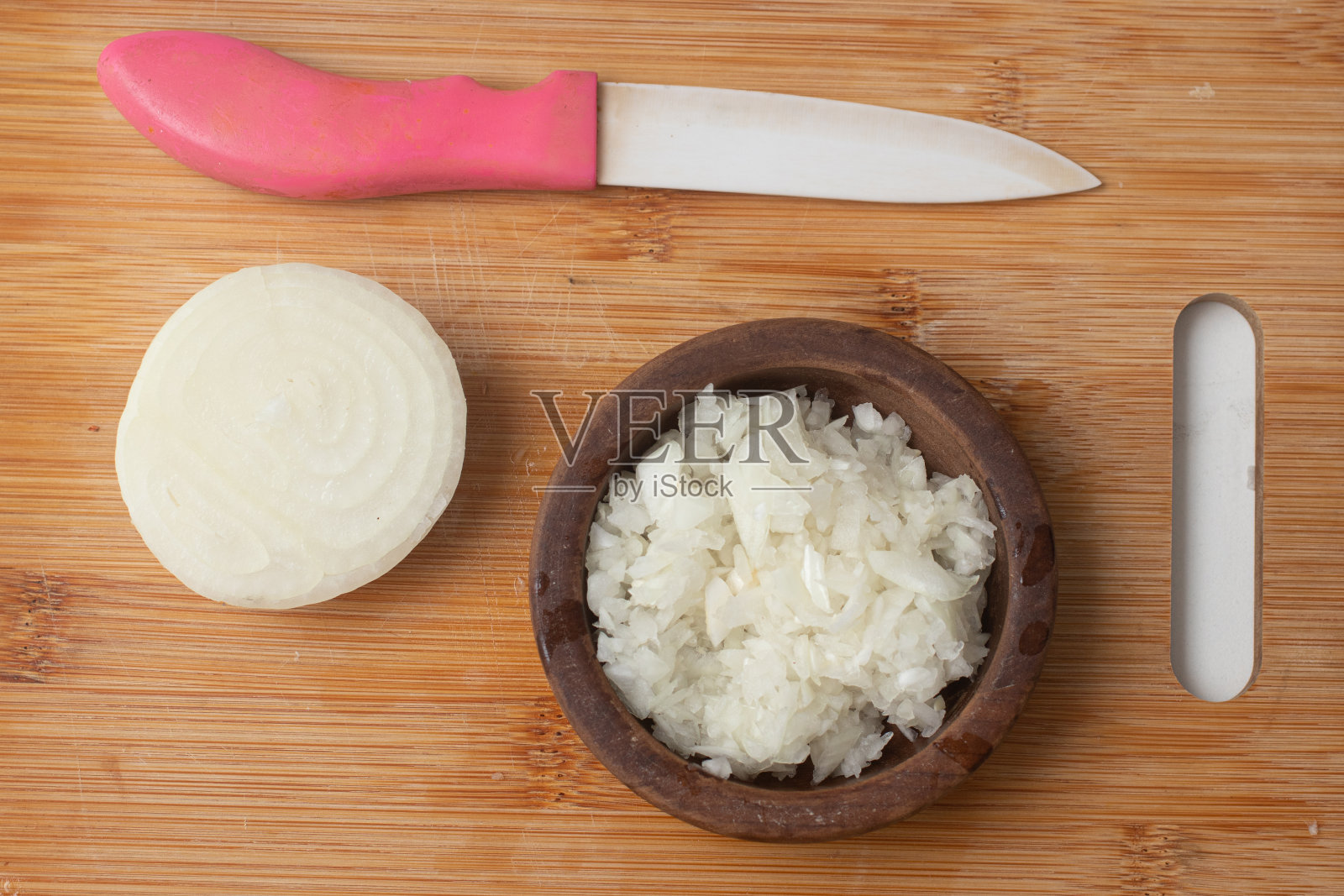 一堆切碎的洋葱照片摄影图片