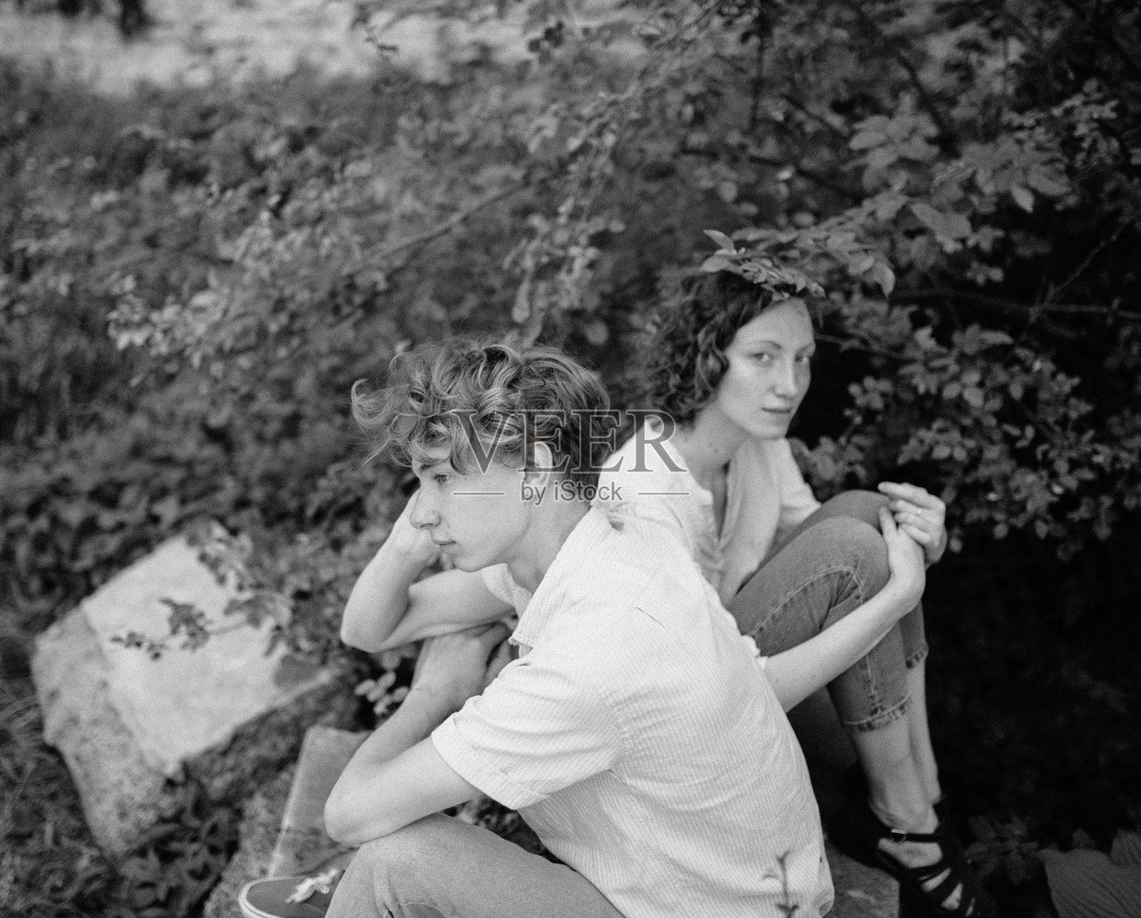 户外情侣肖像照片摄影图片