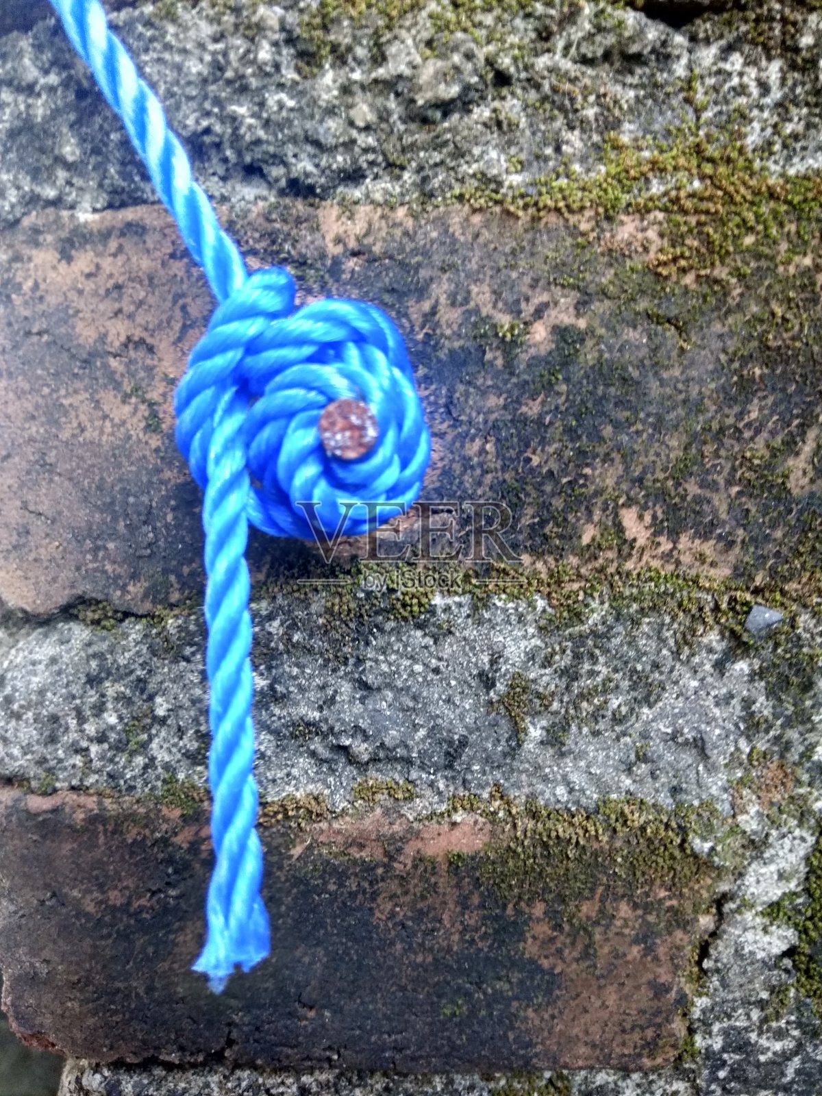 绳结描述了冠状病毒出现时的社会状况照片摄影图片