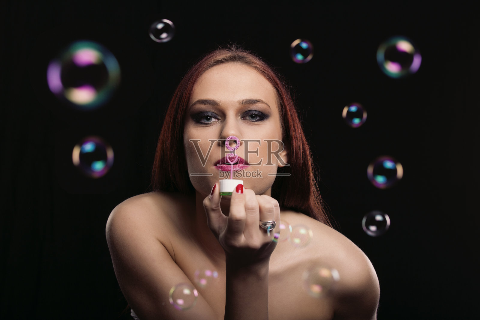 吹泡泡照片摄影图片