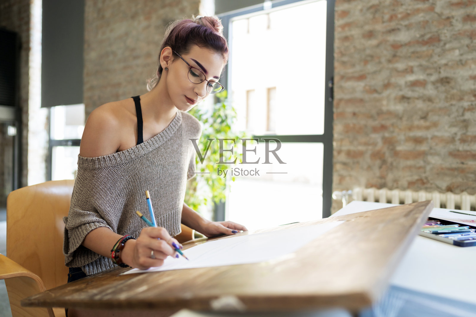 在家里工作是多么高效的一天啊照片摄影图片