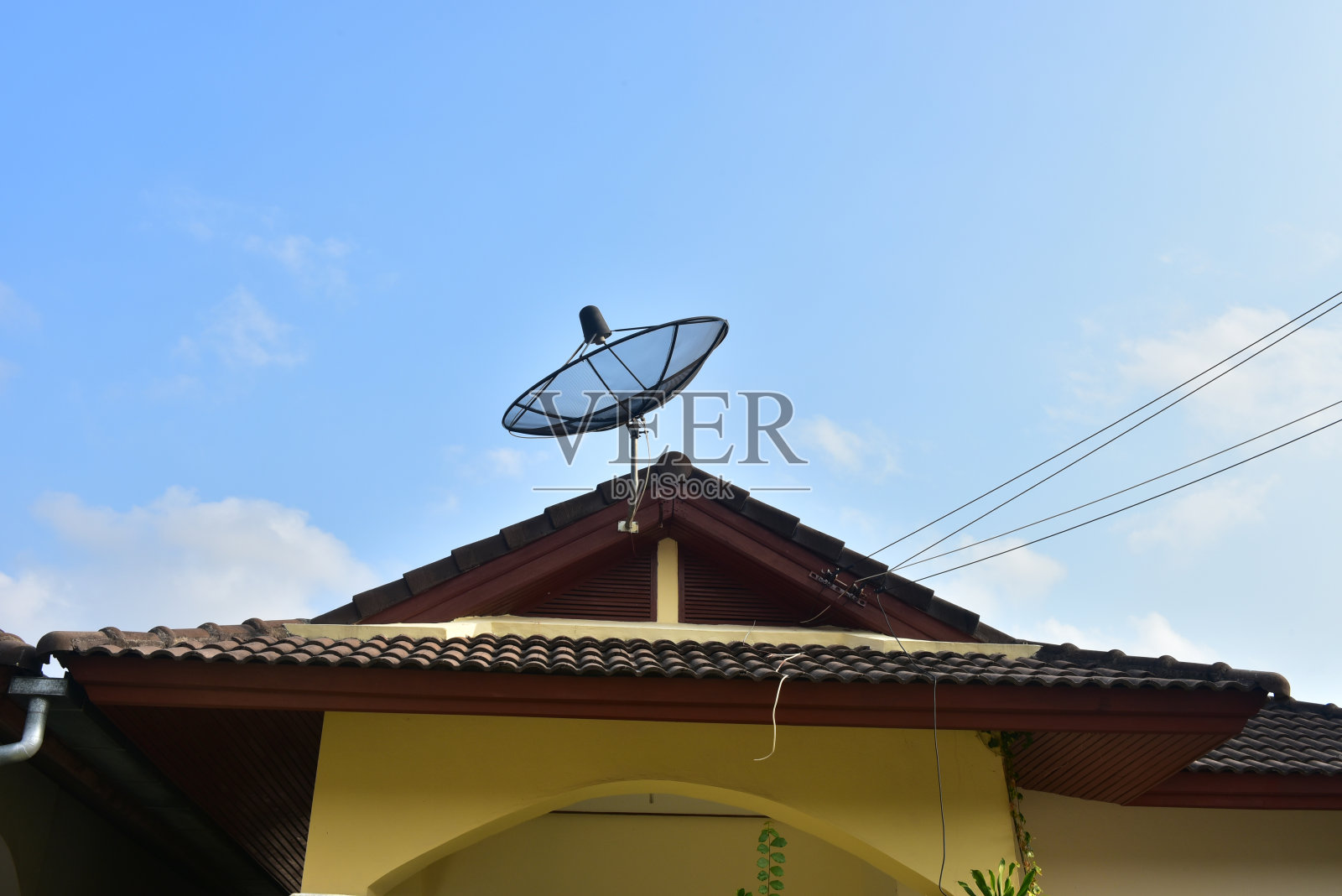 电信是电视天线、收音机、剪影和蓝天技术照片摄影图片