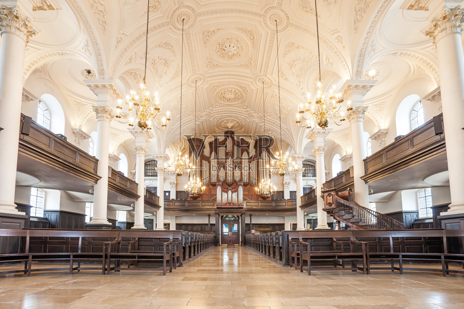 英国伦敦菲尔德教堂内部的圣马丁照片摄影图片