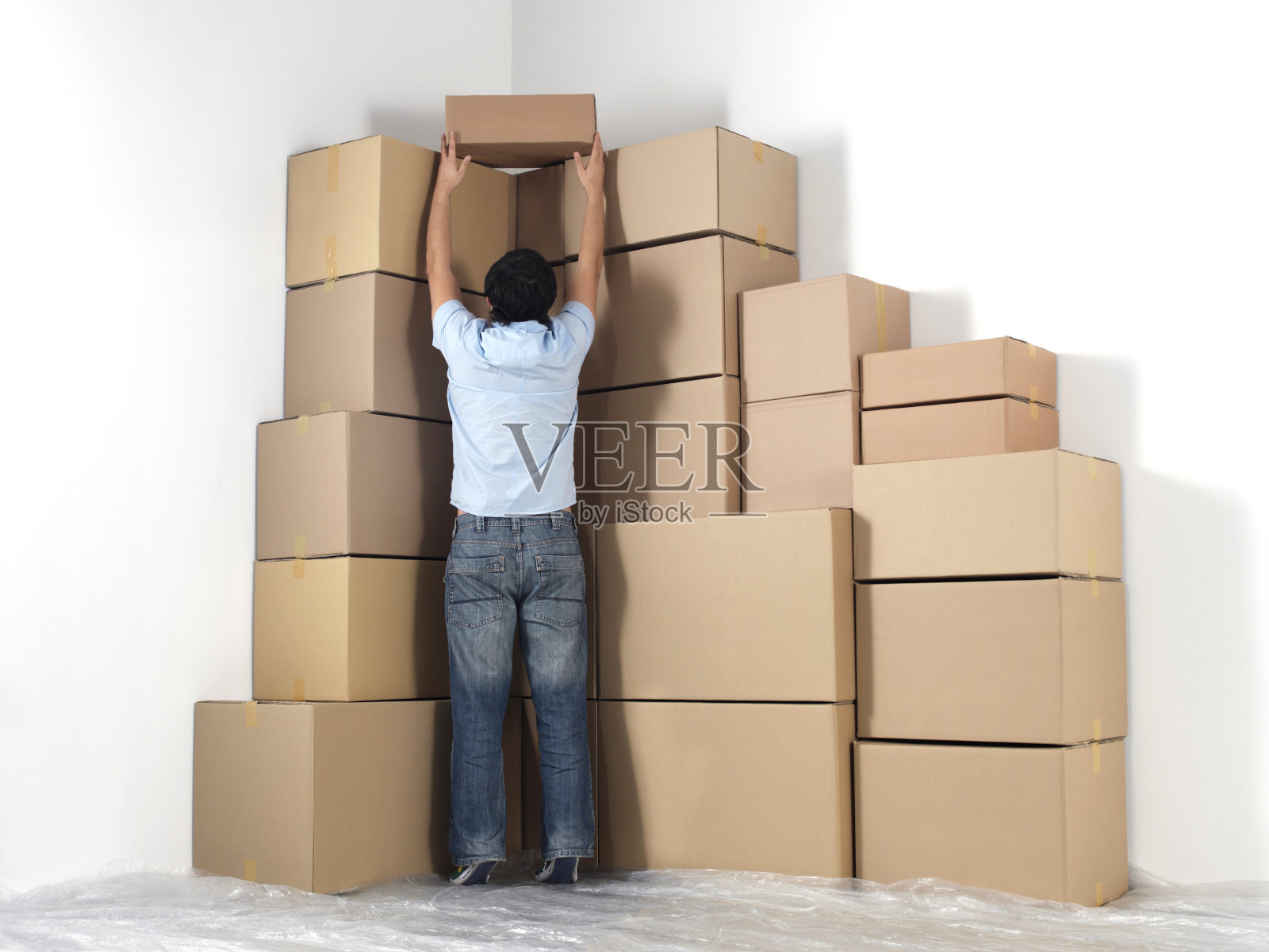 制作纸板箱照片摄影图片