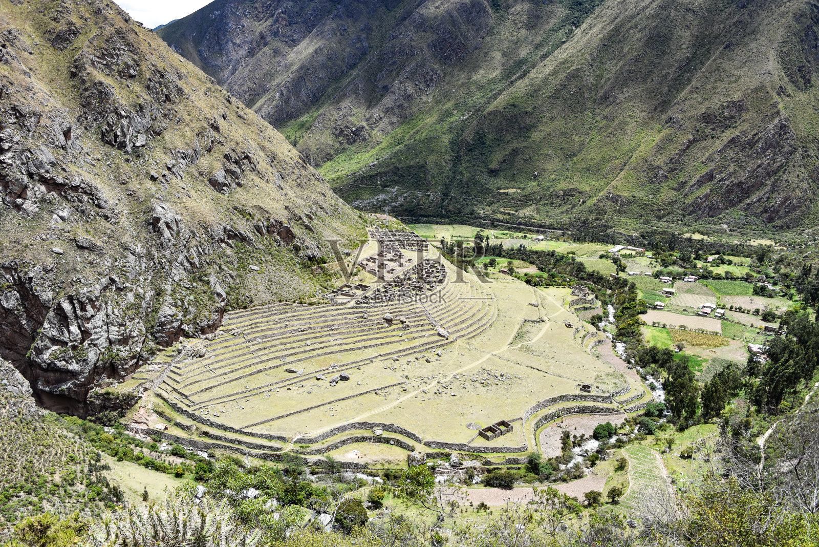 通往马丘比丘的印加古道第一天的Patallacta和Llactapata印加遗址。秘鲁库斯科照片摄影图片