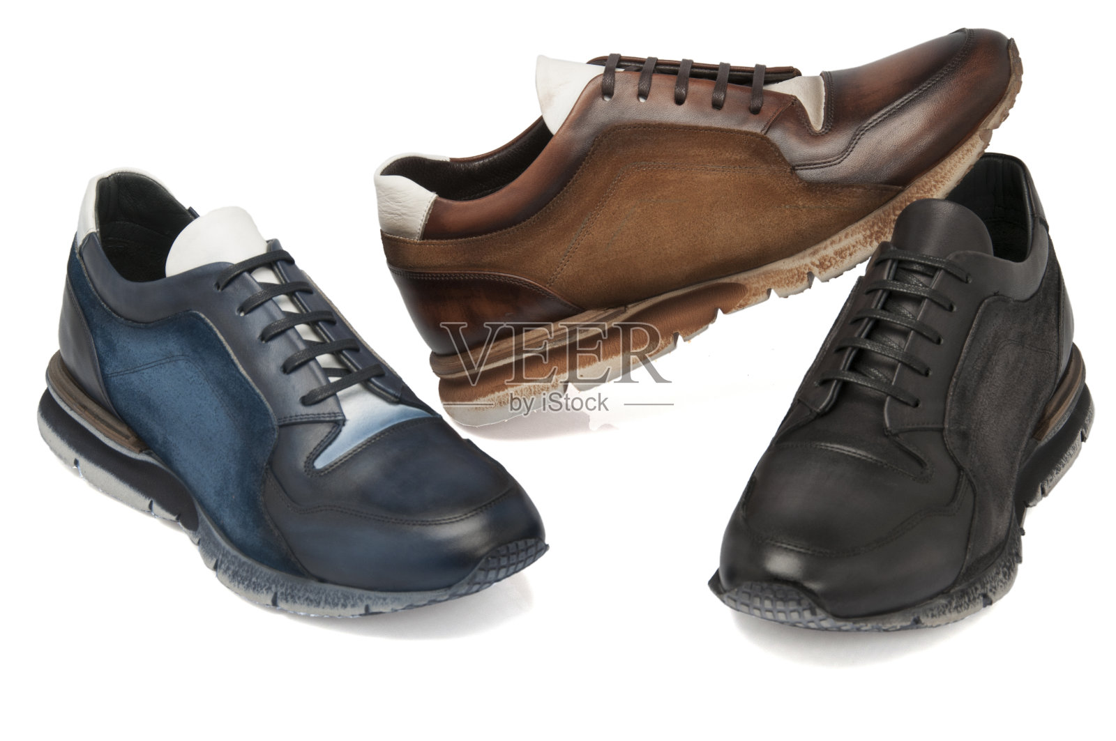 皮革运动鞋在白色的背景照片摄影图片