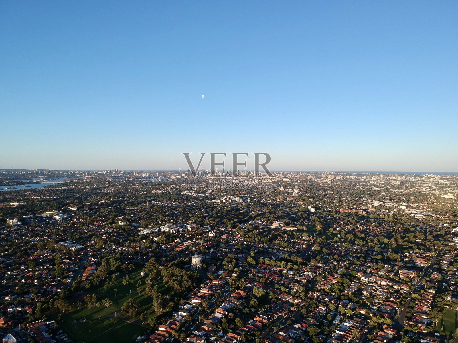 无人机全景鸟瞰图的悉尼新南威尔士州澳大利亚城市天际线,俯瞰所有郊区照片摄影图片