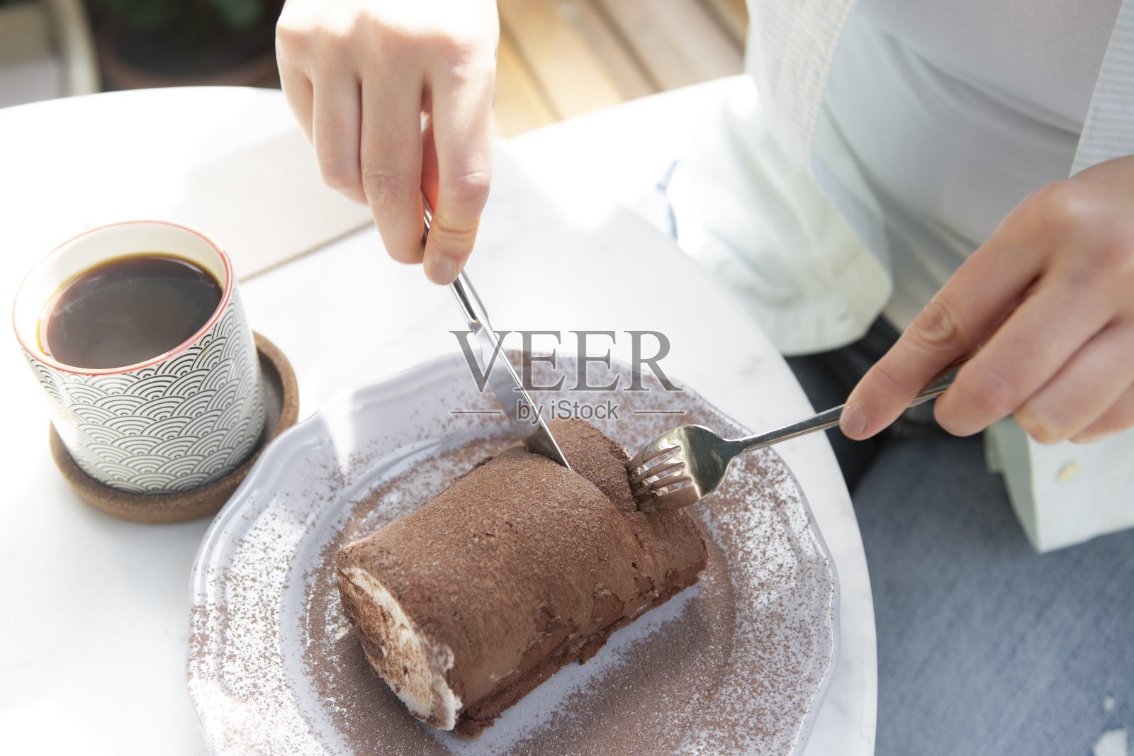 咖啡和蛋糕照片摄影图片