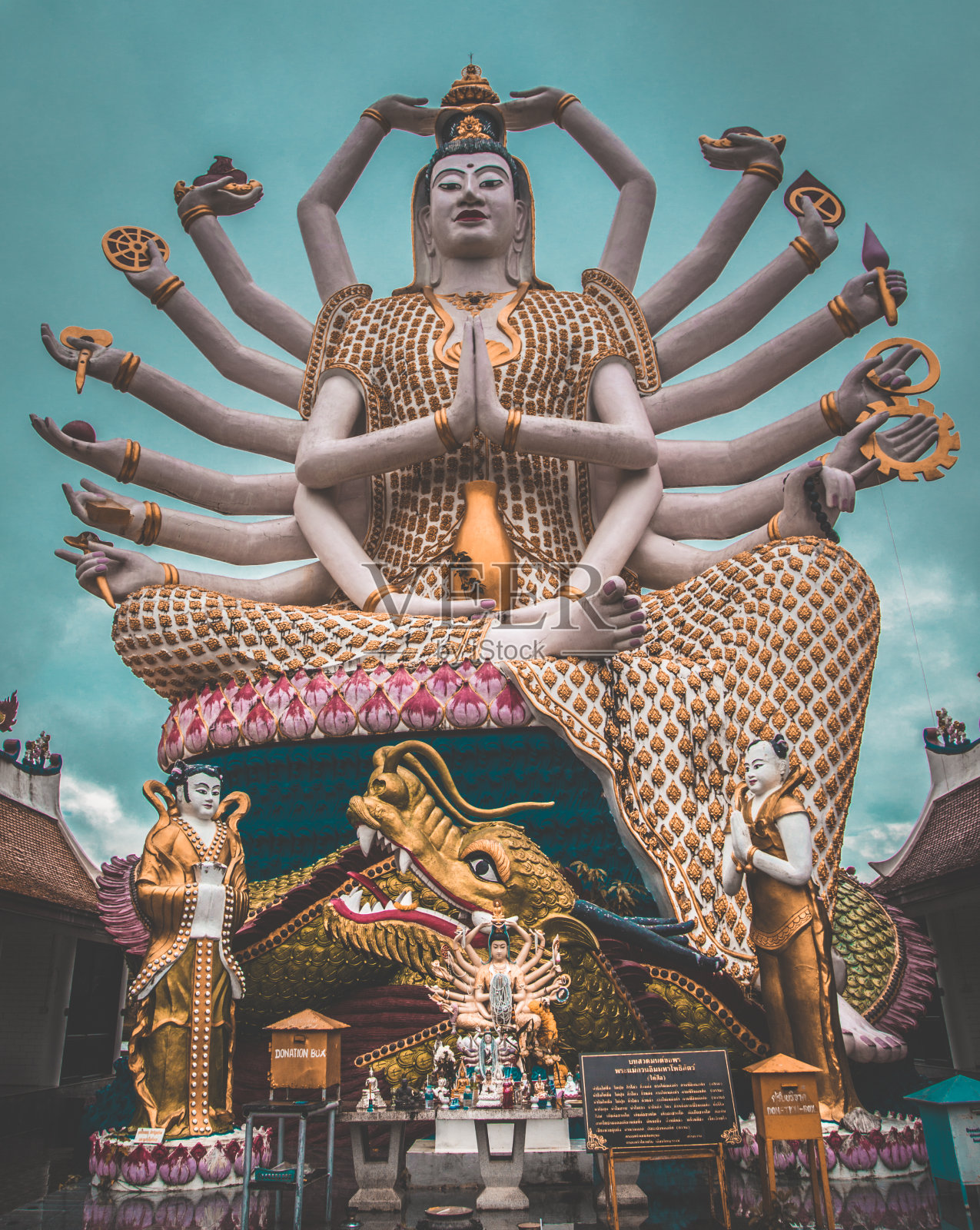 泰国苏梅岛的寺庙景观照片摄影图片