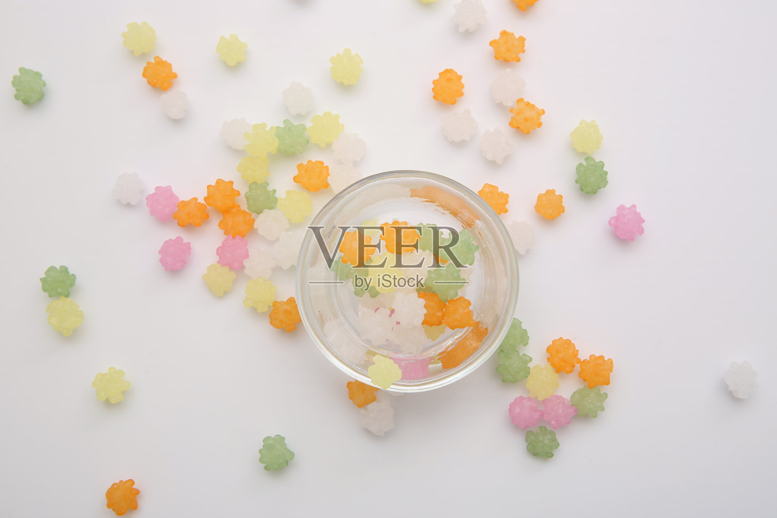 日本的一种有突起的粒状糖果照片摄影图片