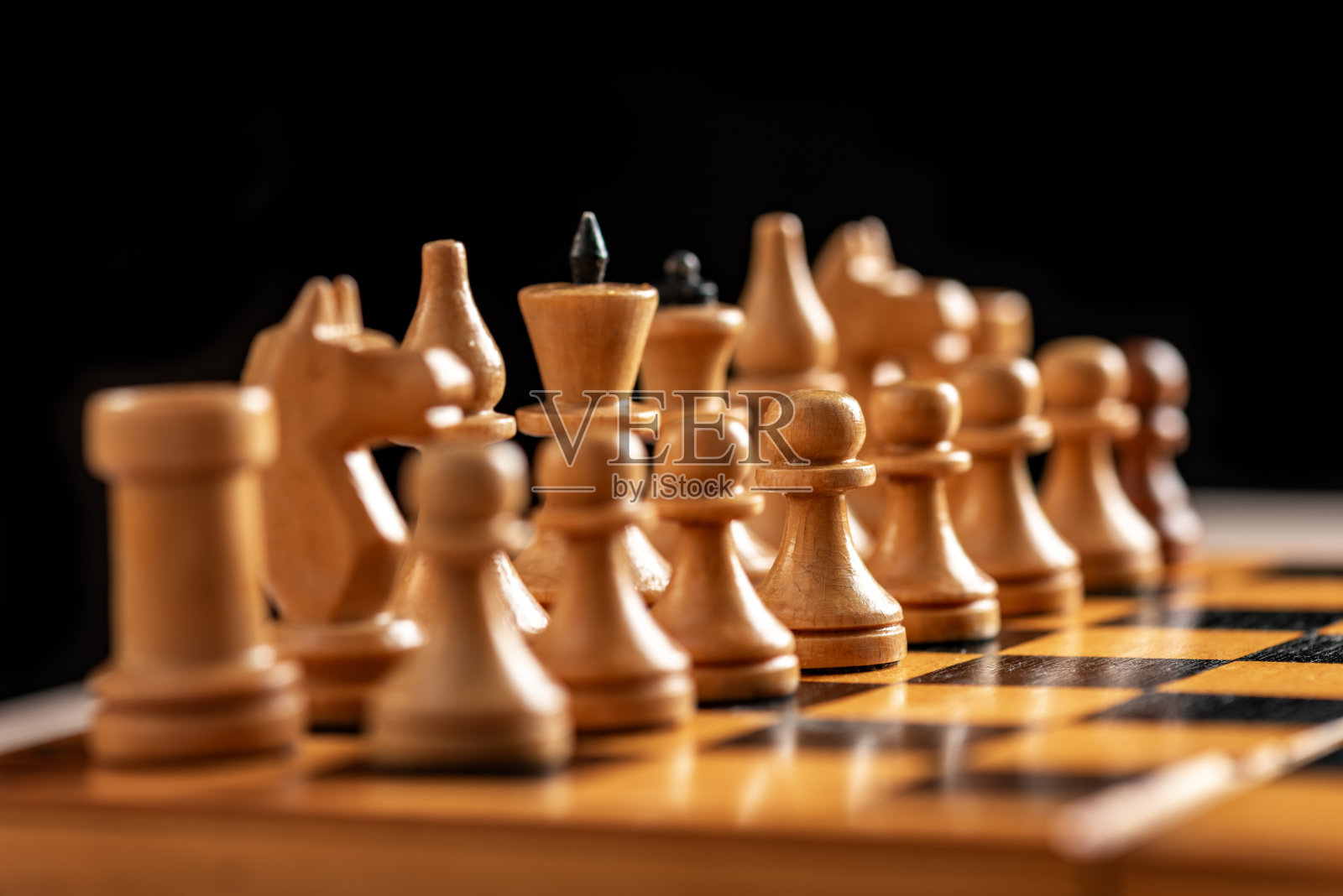 古董木制棋牌和数字照片摄影图片