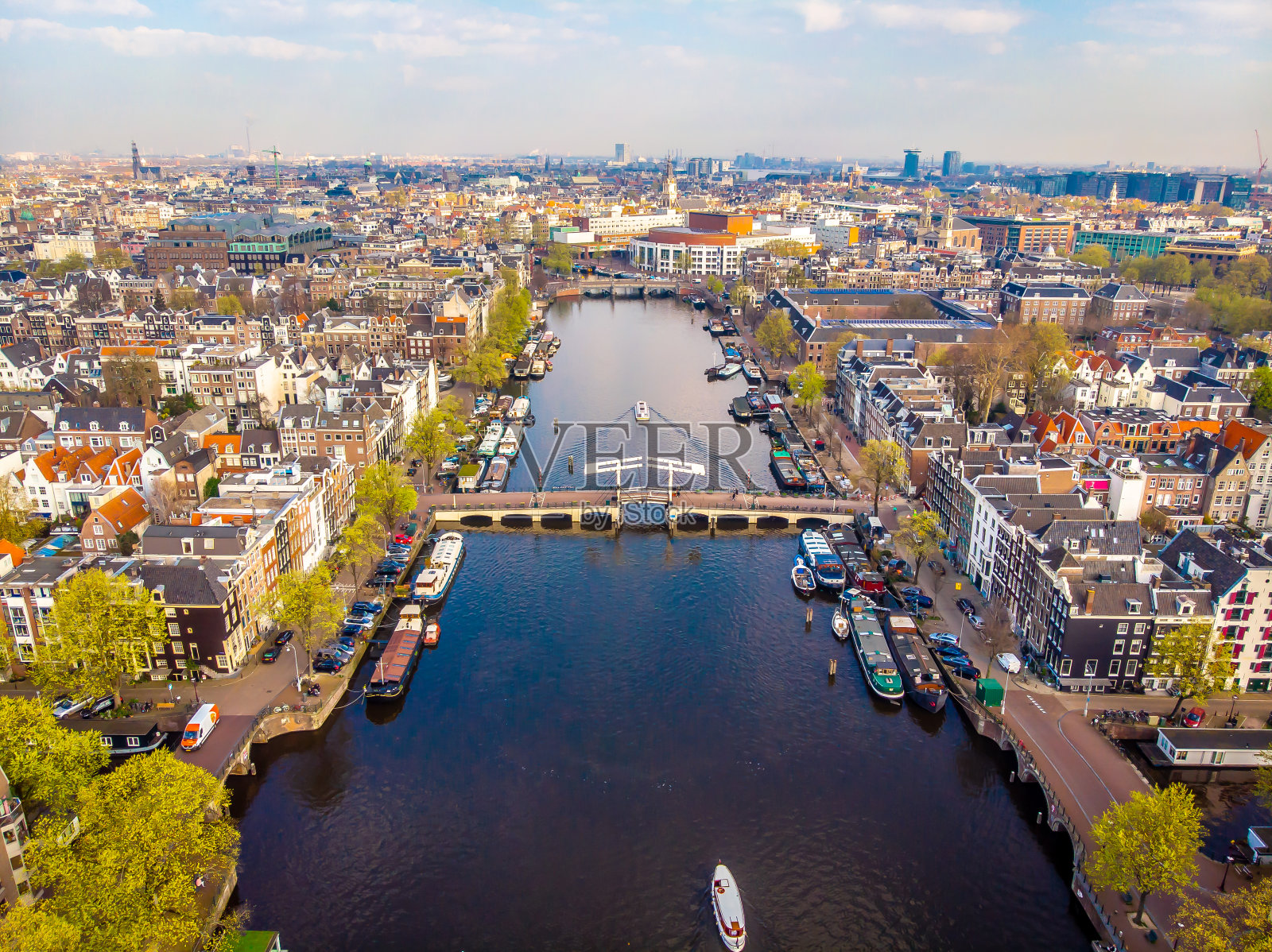 荷兰阿姆斯特丹清晨的瘦桥照片摄影图片