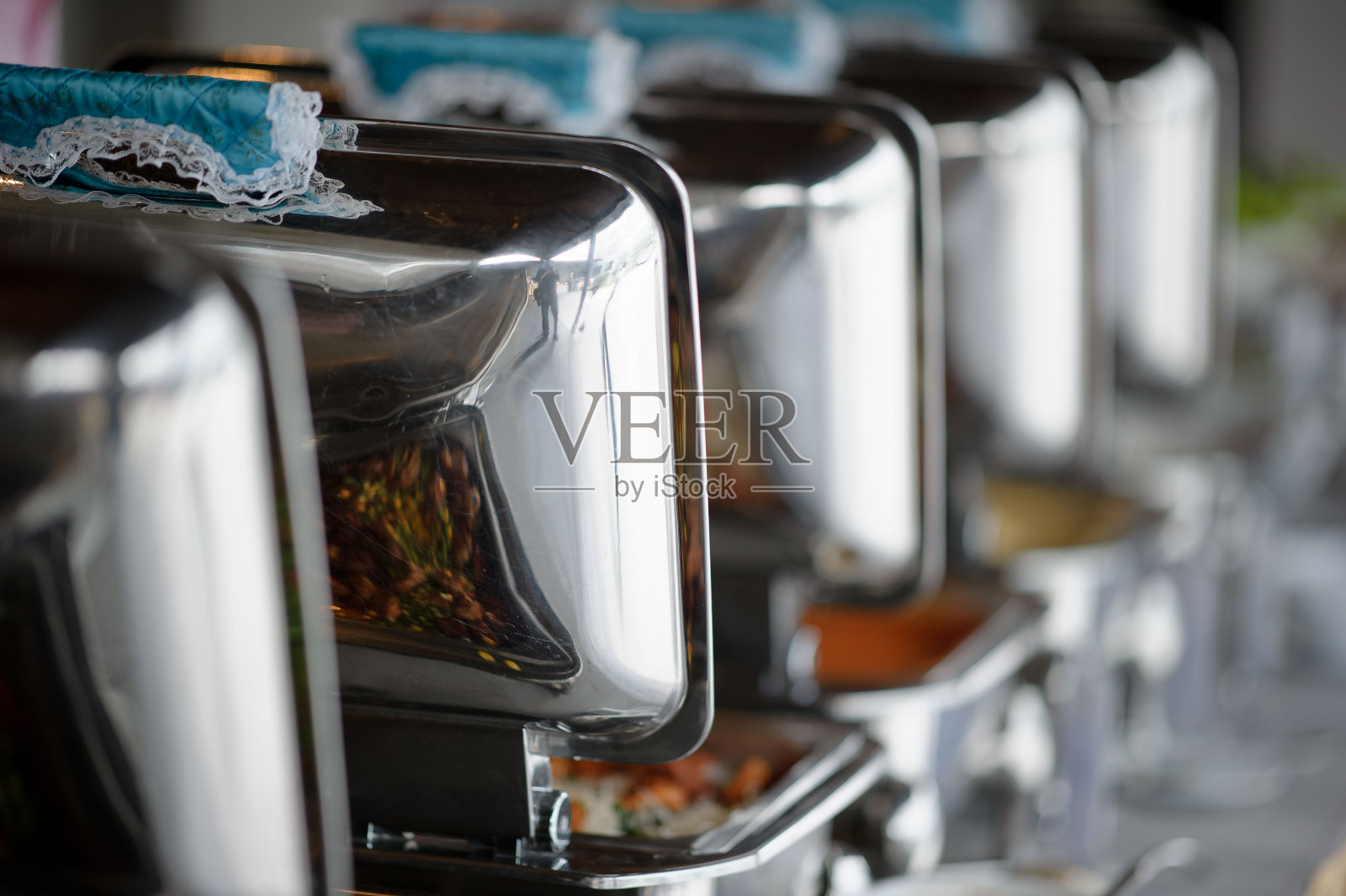 自助餐、餐厅餐饮派对、小点心、小吃和开胃菜照片摄影图片