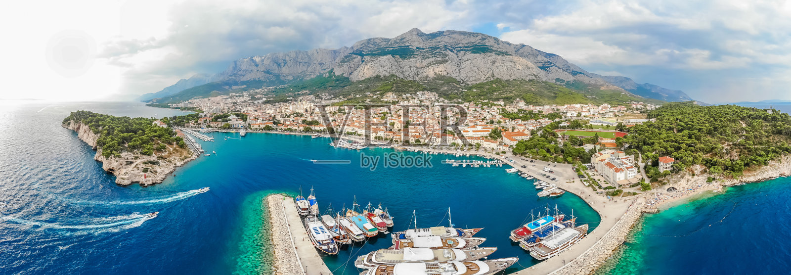 克罗地亚夏季马卡尔斯卡的鸟瞰图照片摄影图片