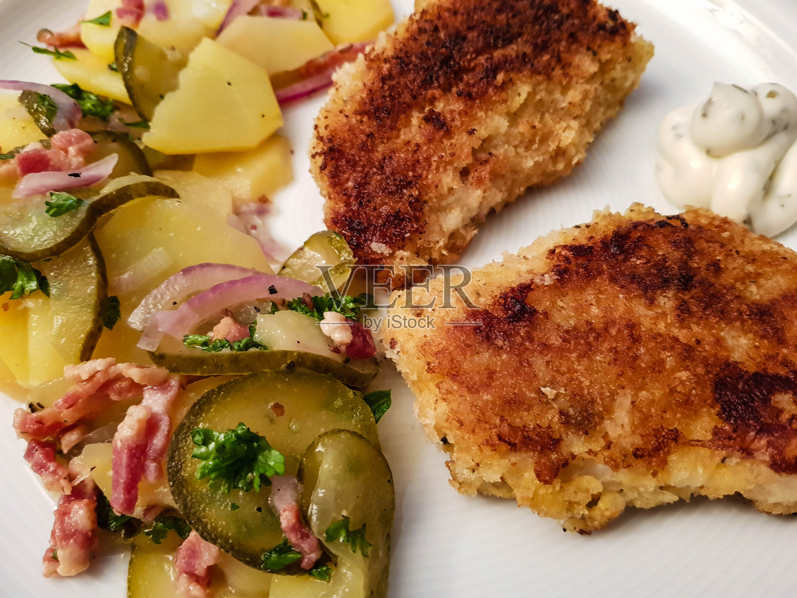 鲈鱼照片摄影图片