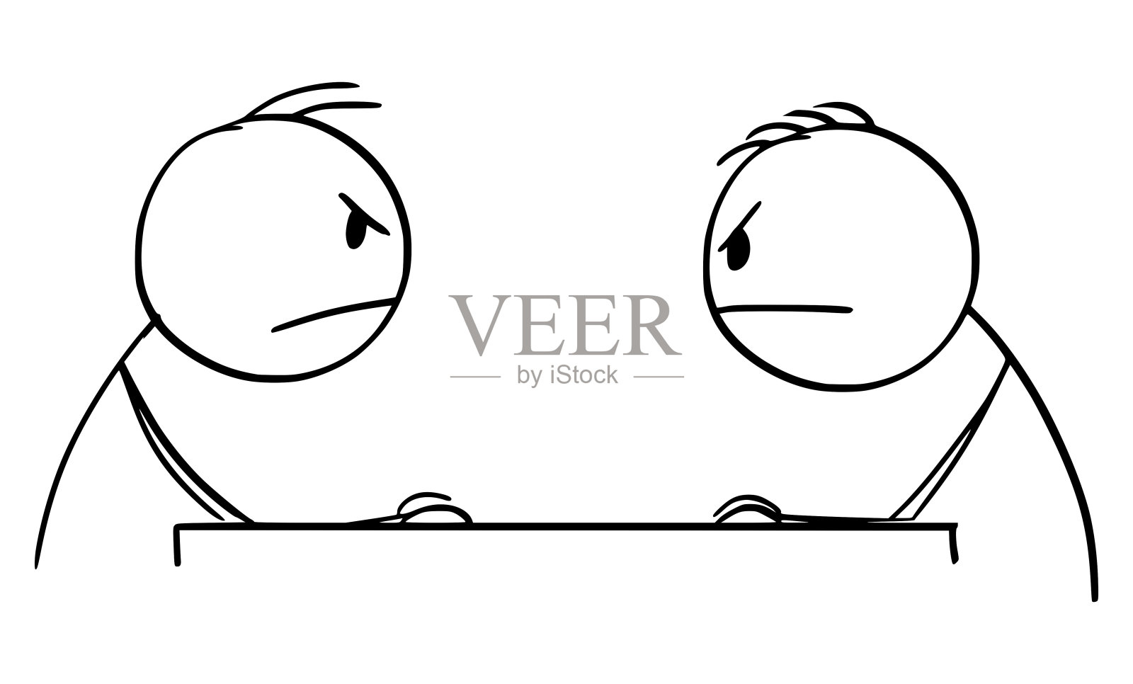 两个愤怒的男人或商人坐在桌旁互相观看的矢量卡通插图。与对手交谈插画图片素材