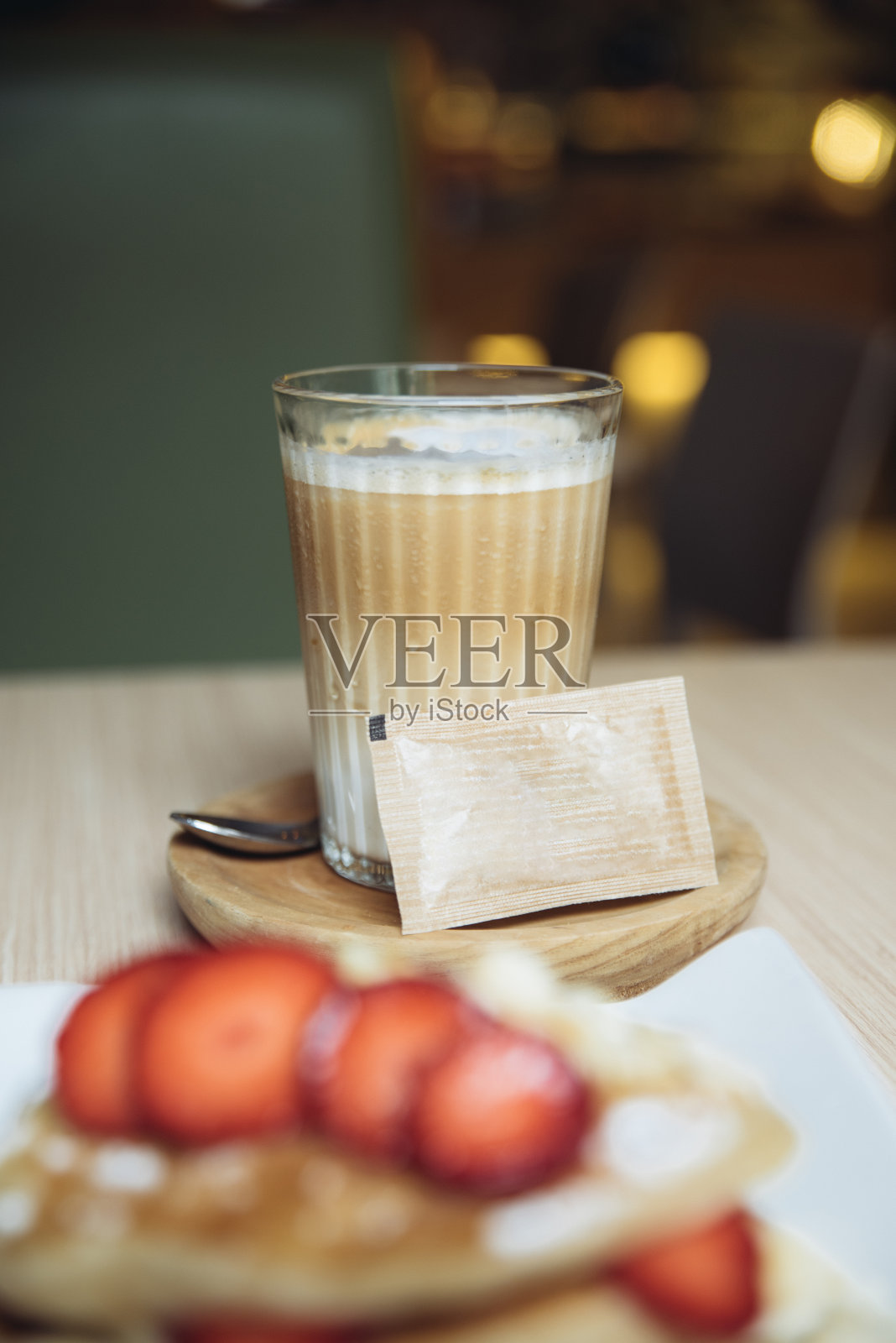 卡布奇诺咖啡照片摄影图片