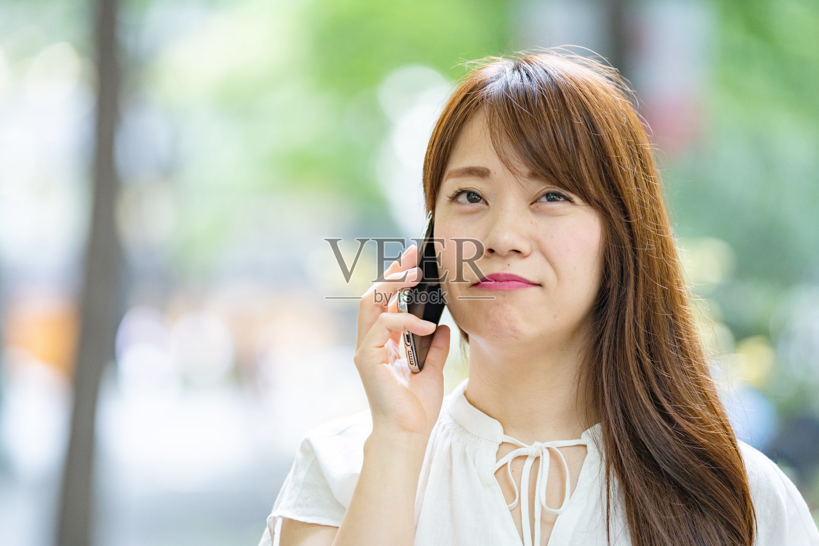 30多岁的亚洲女商人照片摄影图片