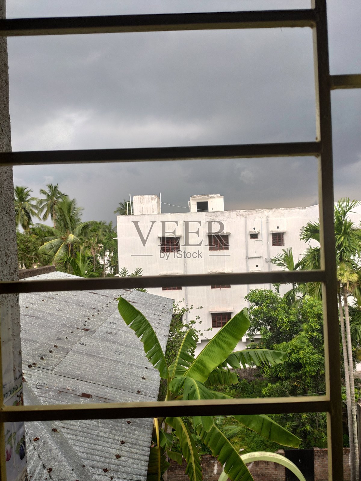 沉重的阴天照片摄影图片