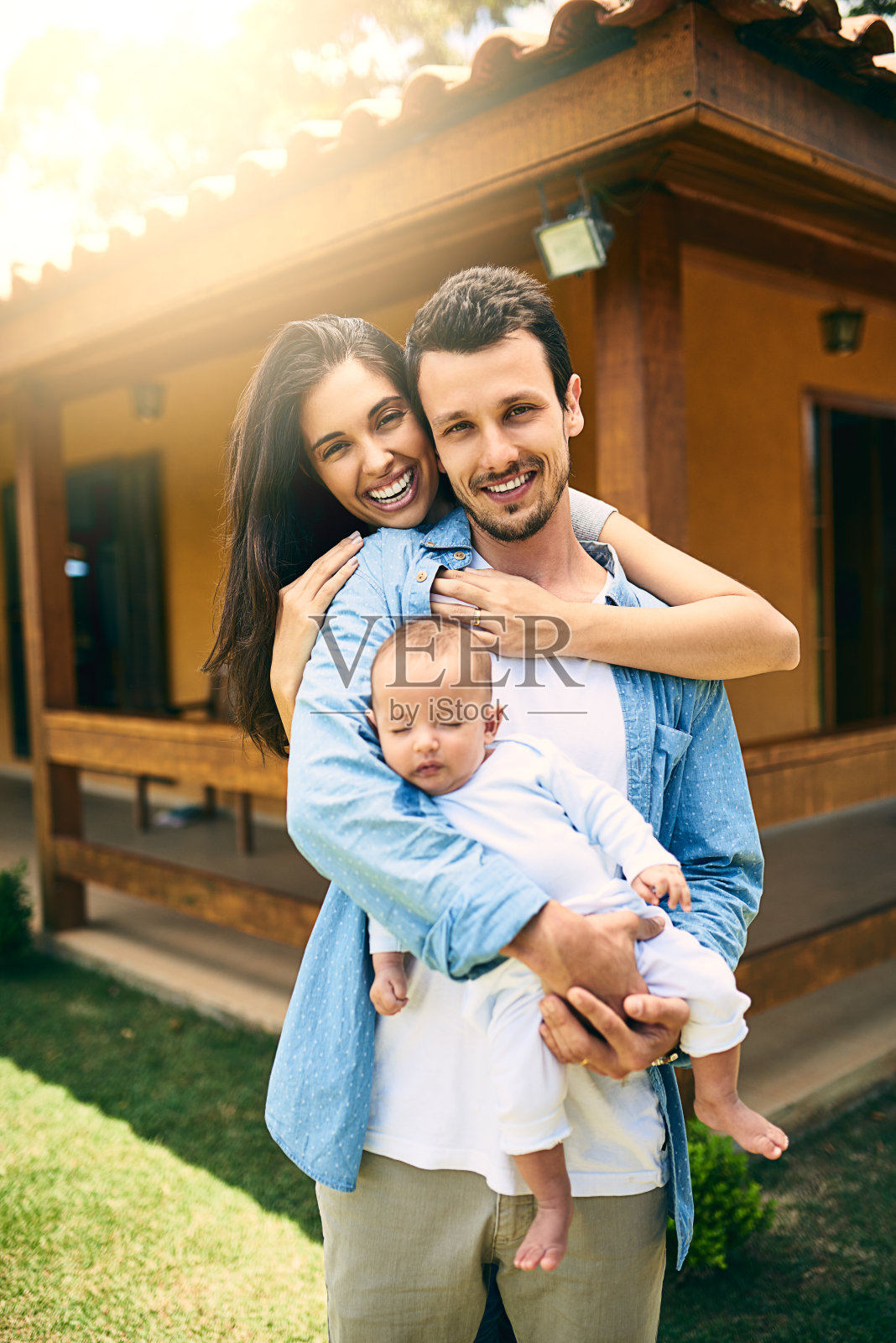 三个组成一个家庭照片摄影图片