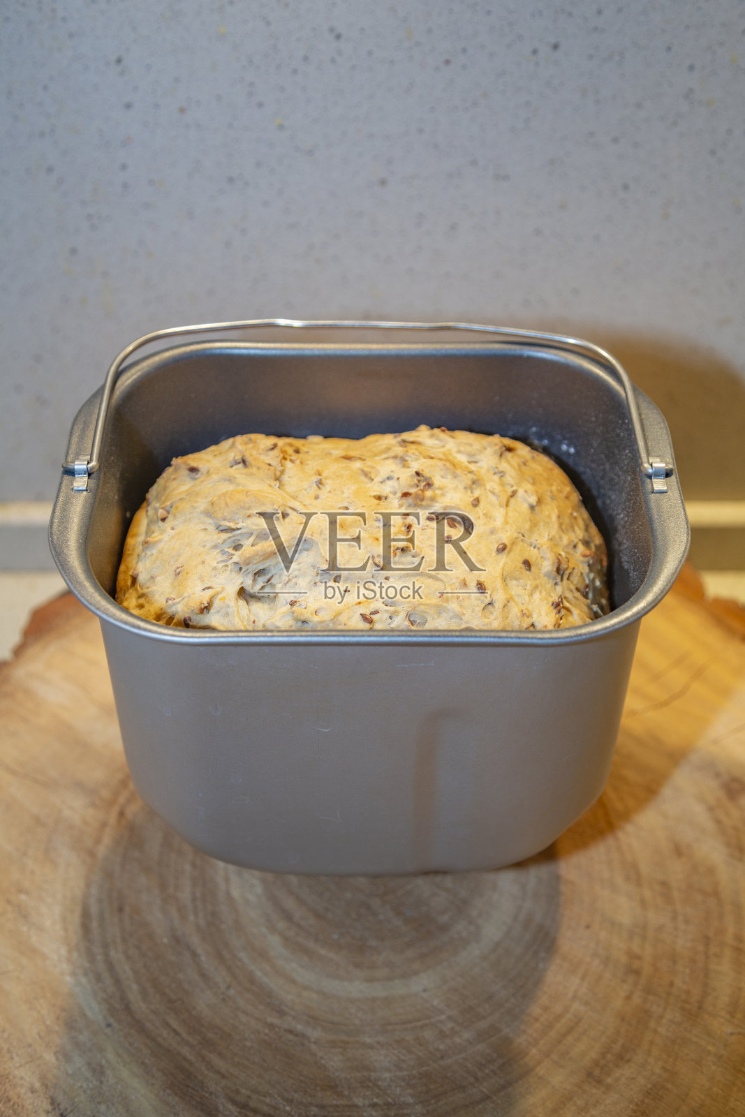 刚出炉的美味面包照片摄影图片