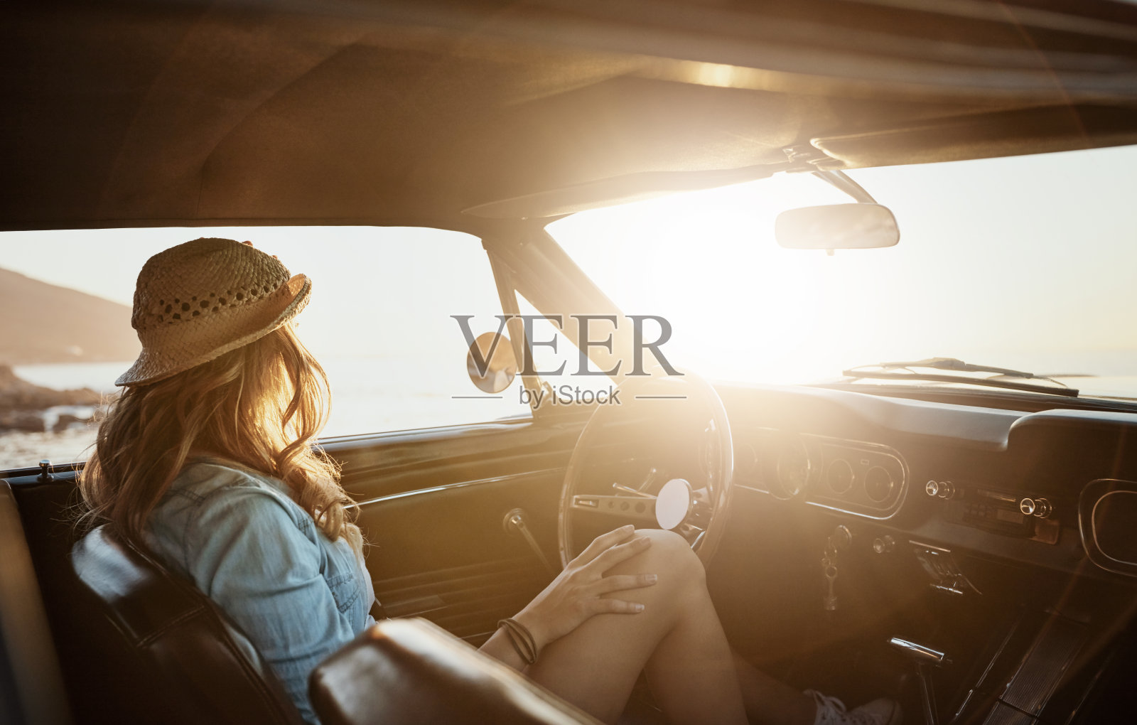 从房子里最好的位置欣赏风景照片摄影图片