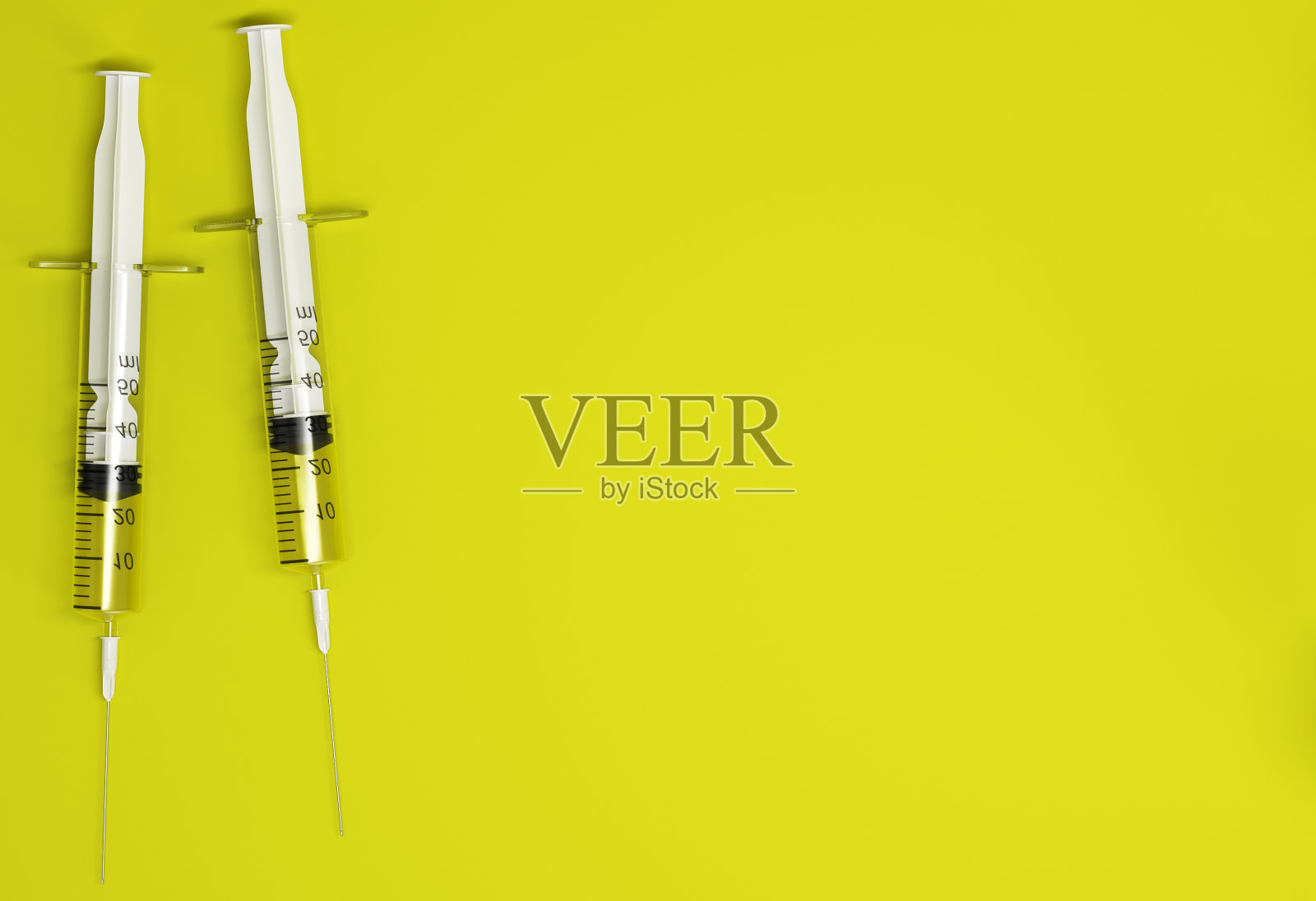 注射剂量冠状病毒疫苗。一个带针的注射器和一个装疫苗的瓶子。冠状病毒疫苗。注射,COVID - 19冠状病毒解毒剂,3D插图照片摄影图片