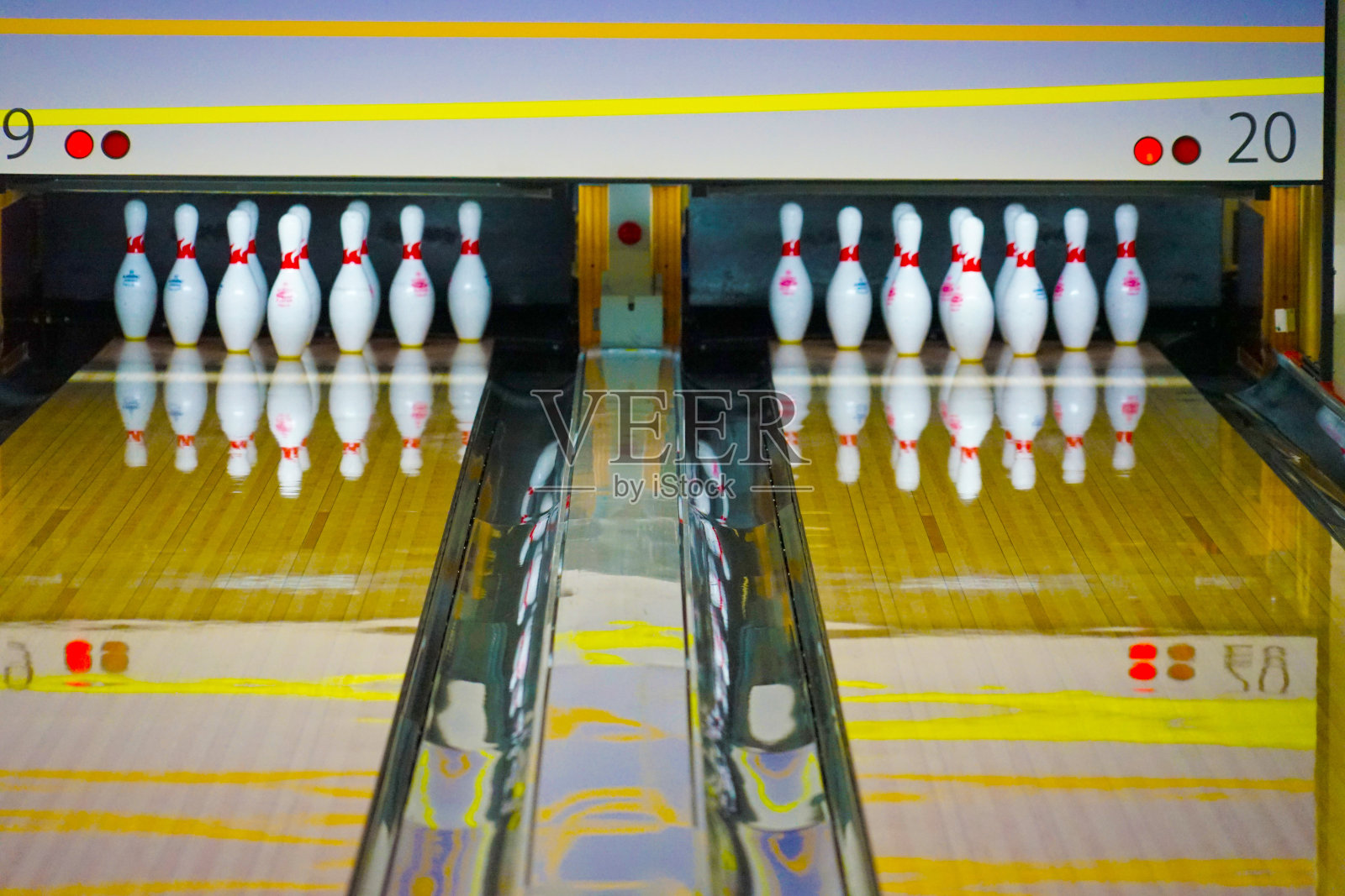 保龄球游戏和保龄球道的形象照片摄影图片