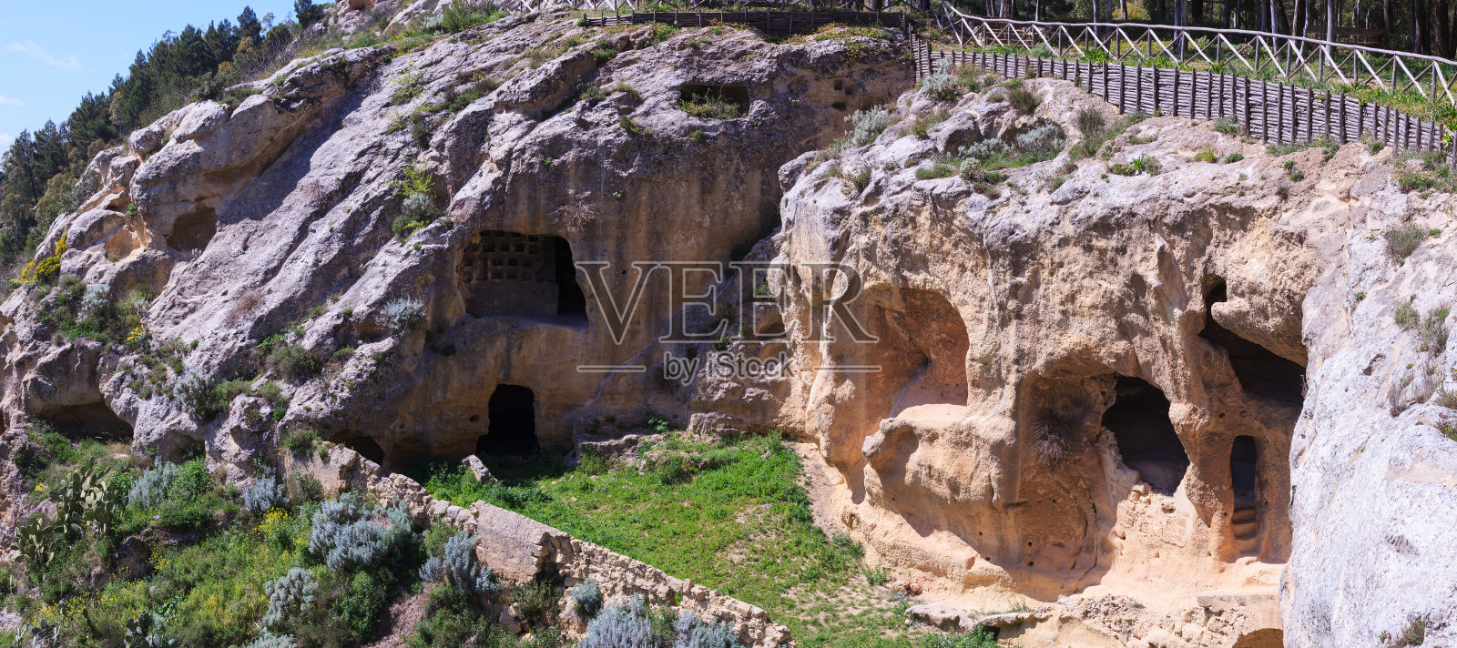View of the Villaggio Bizantino也叫在岩村,Calascibetta照片摄影图片