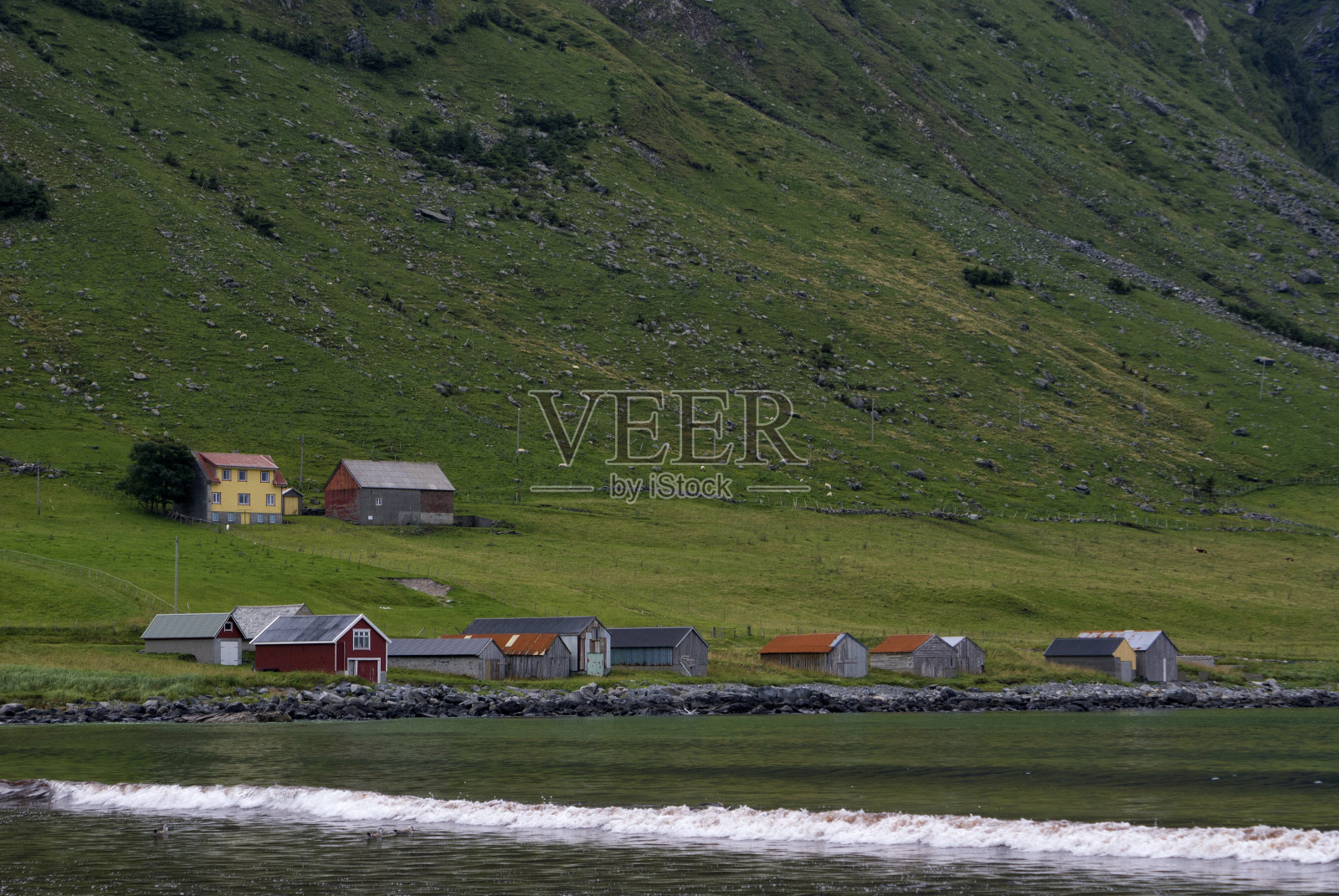 海滩上Vagsoy照片摄影图片