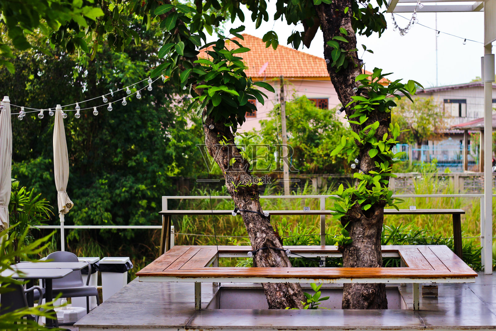 在家里放松的户外座椅照片摄影图片