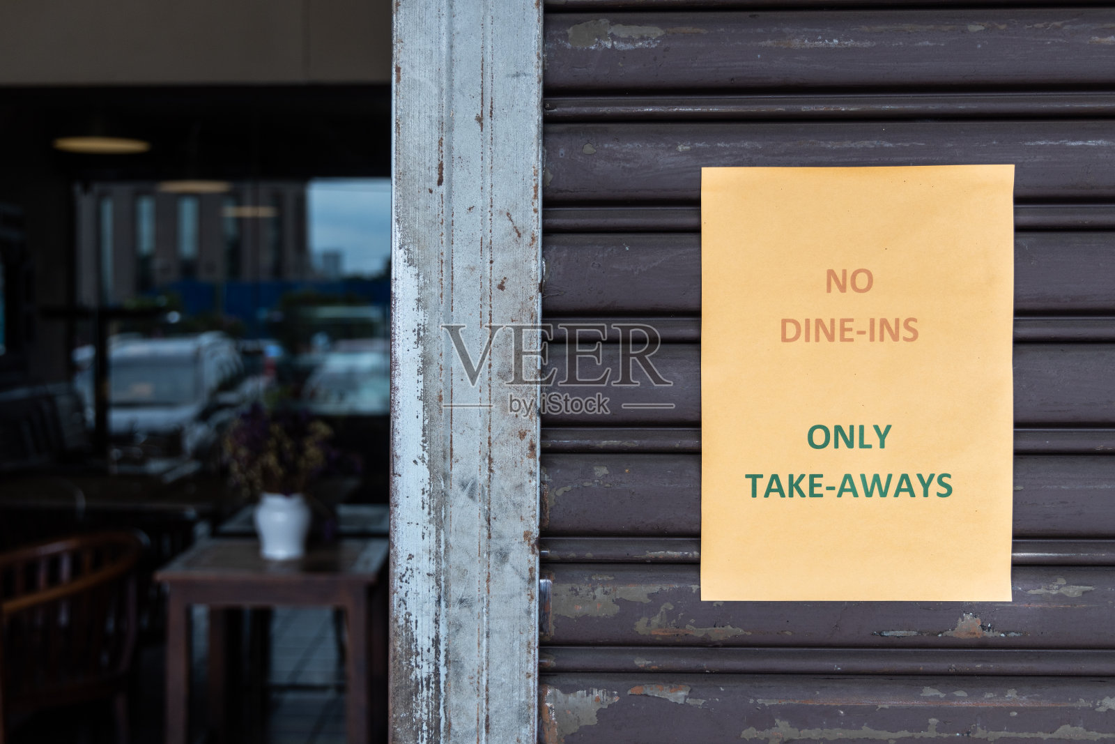 禁止在餐厅用餐,只允许带走食物照片摄影图片