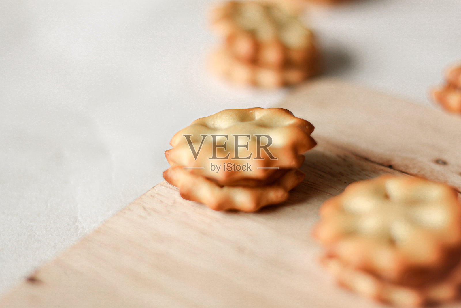 居家烘烤应对居家隔离照片摄影图片