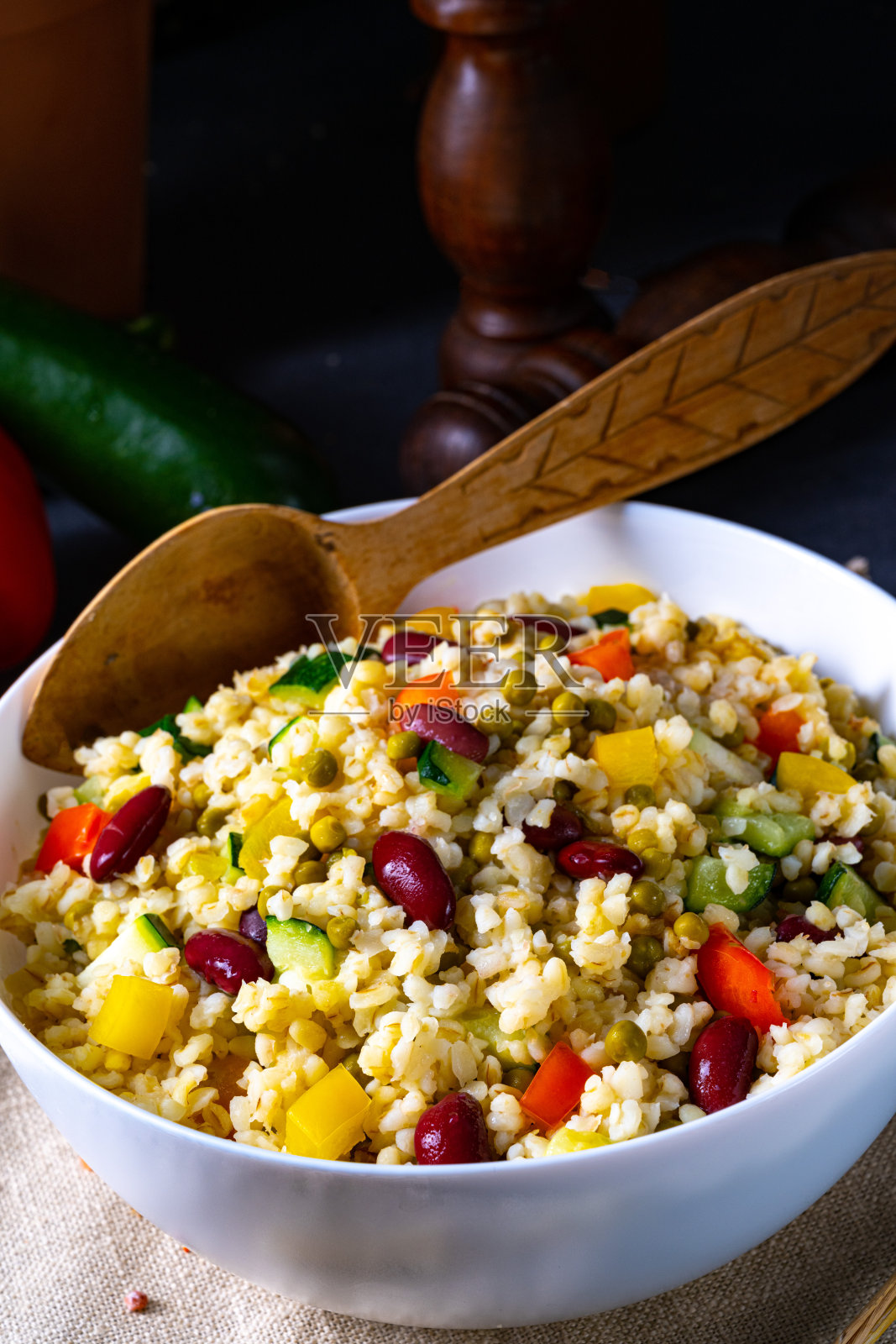 加新鲜蔬菜和芸豆照片摄影图片