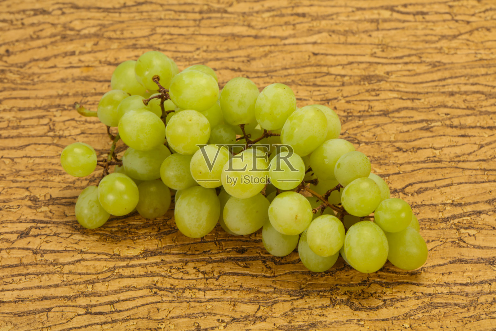 香甜成熟的绿葡萄枝照片摄影图片