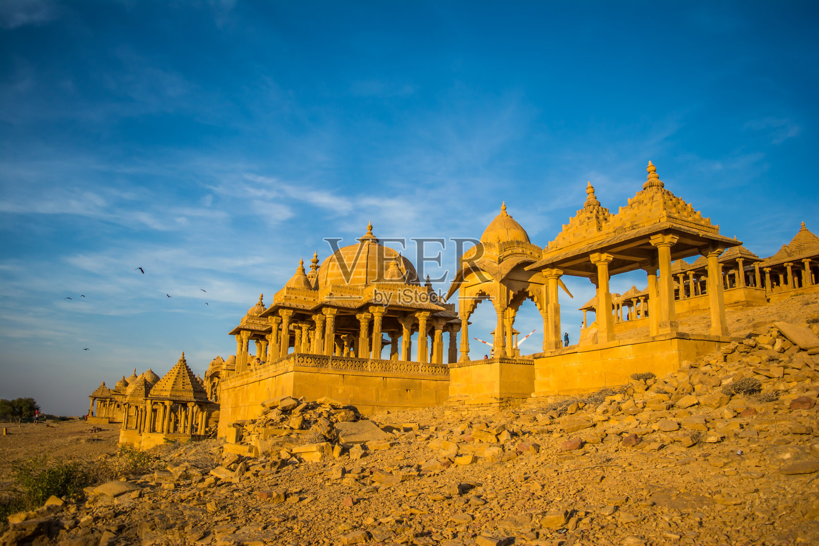 印度拉贾斯坦邦Bara bagh Jaisalmer的日落景观照片摄影图片