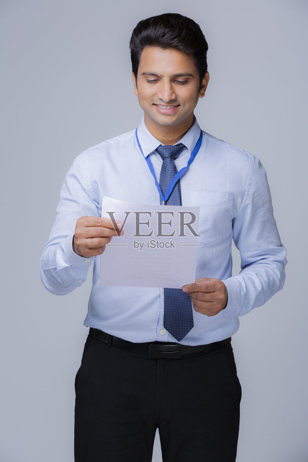 年轻的印度商人-股票照片照片摄影图片