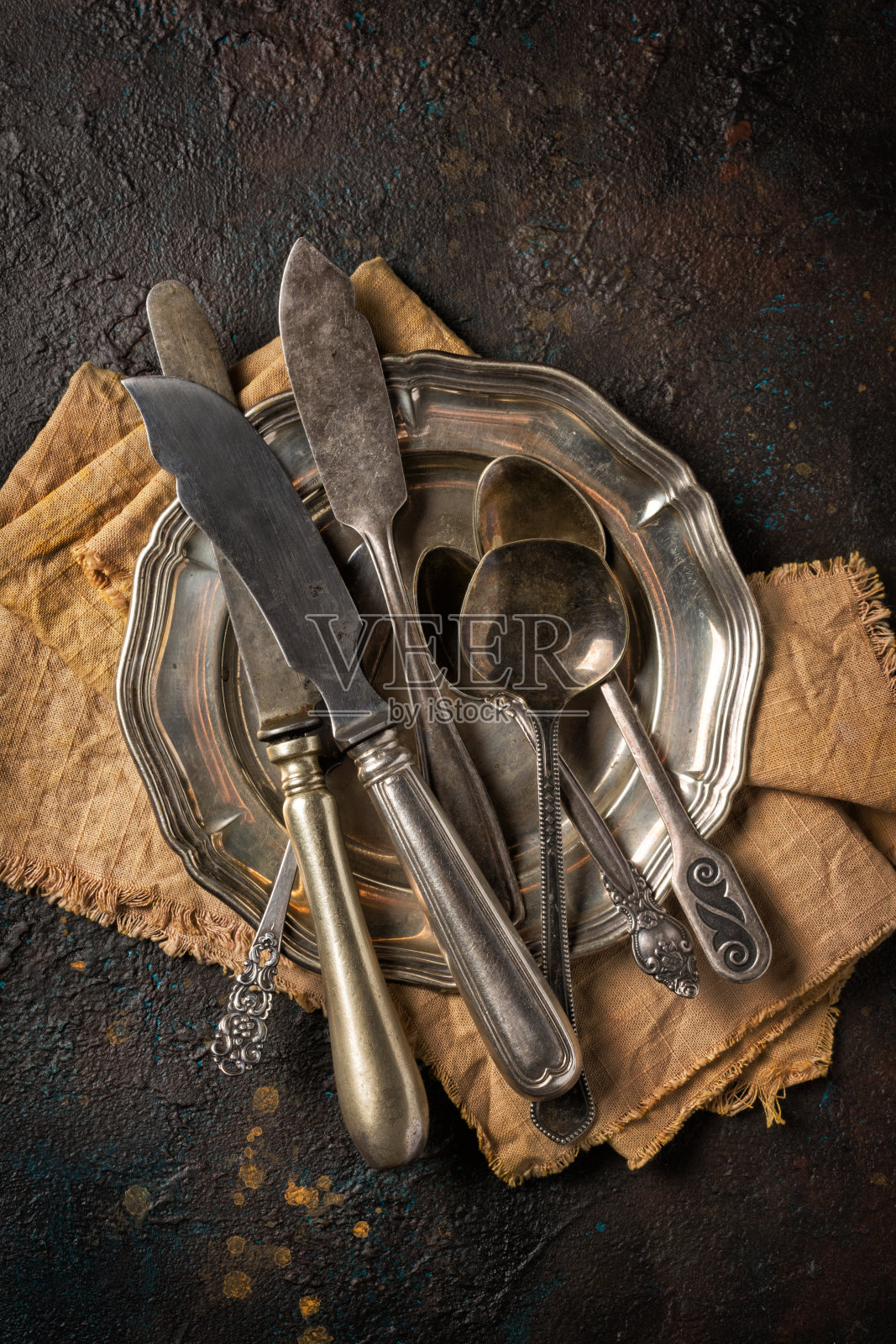 老式的银制餐具或银制餐具照片摄影图片