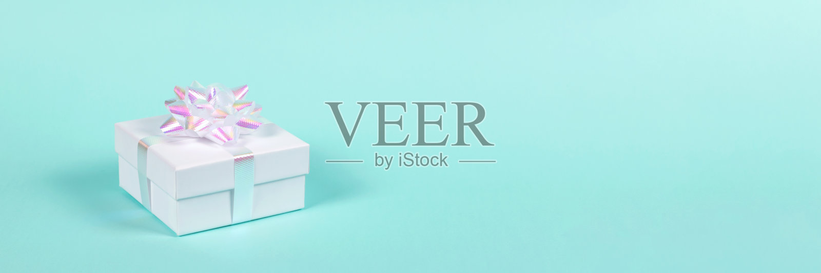 横幅和白色礼盒照片摄影图片