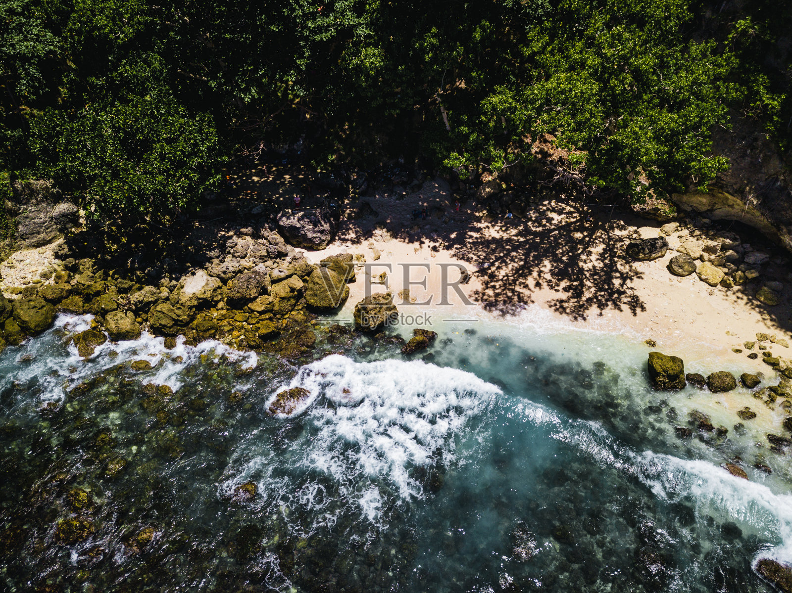 巴厘岛隐秘海滩的热带度假照片摄影图片