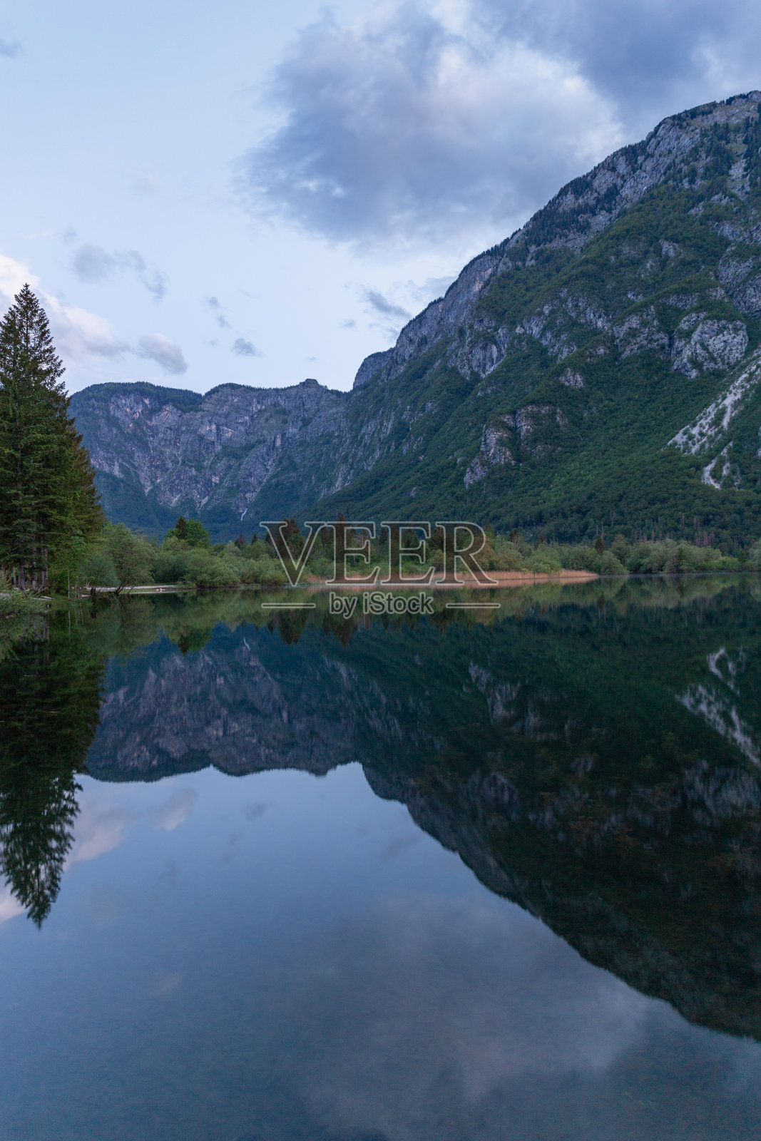 博欣杰湖照片摄影图片