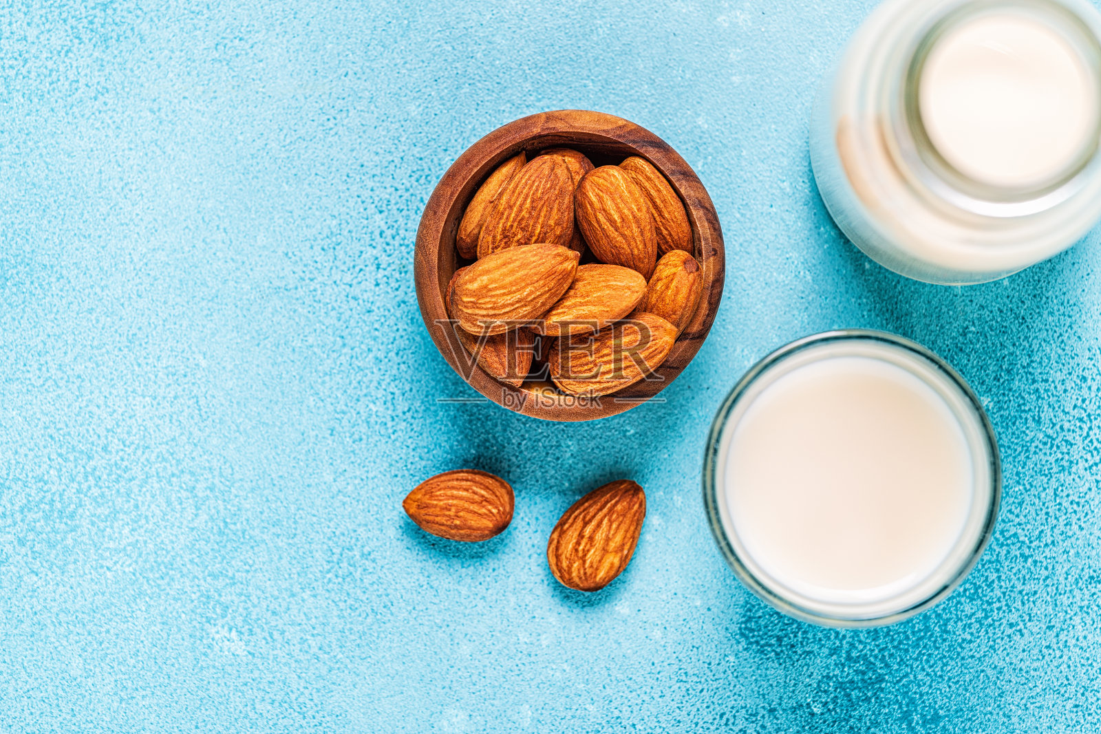 杏仁奶和杏仁照片摄影图片