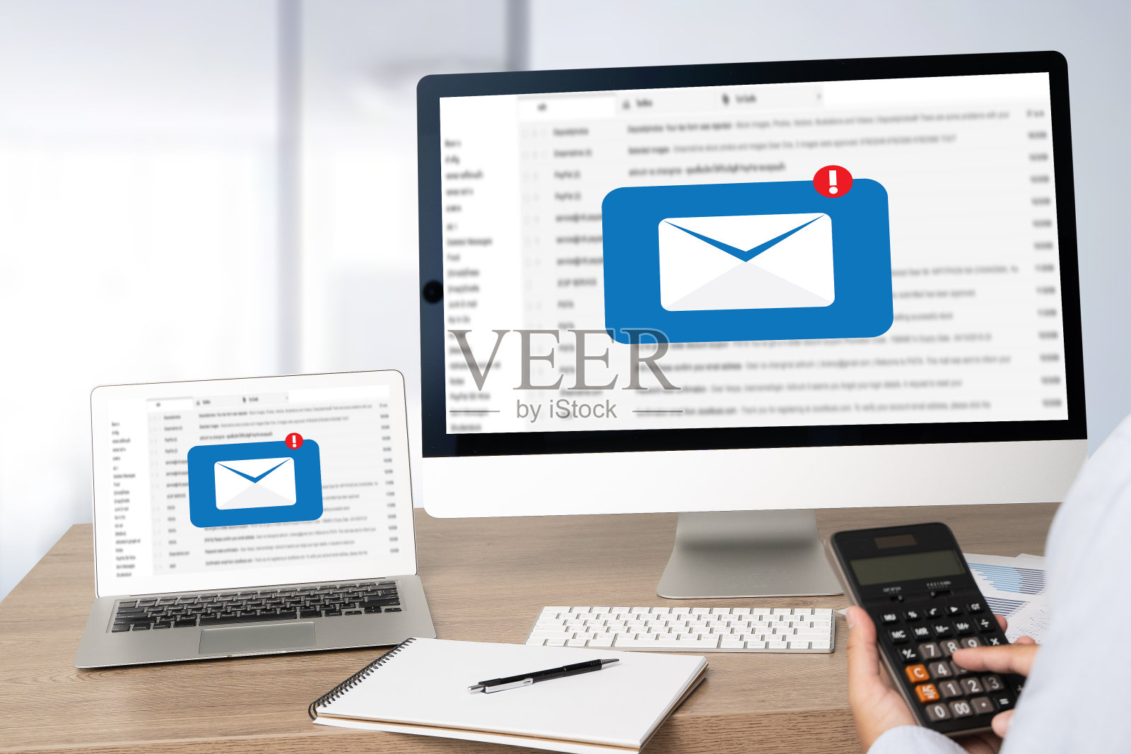 邮件通信连接信息到邮件联系人电话全球通信概念计算机浏览通信照片摄影图片