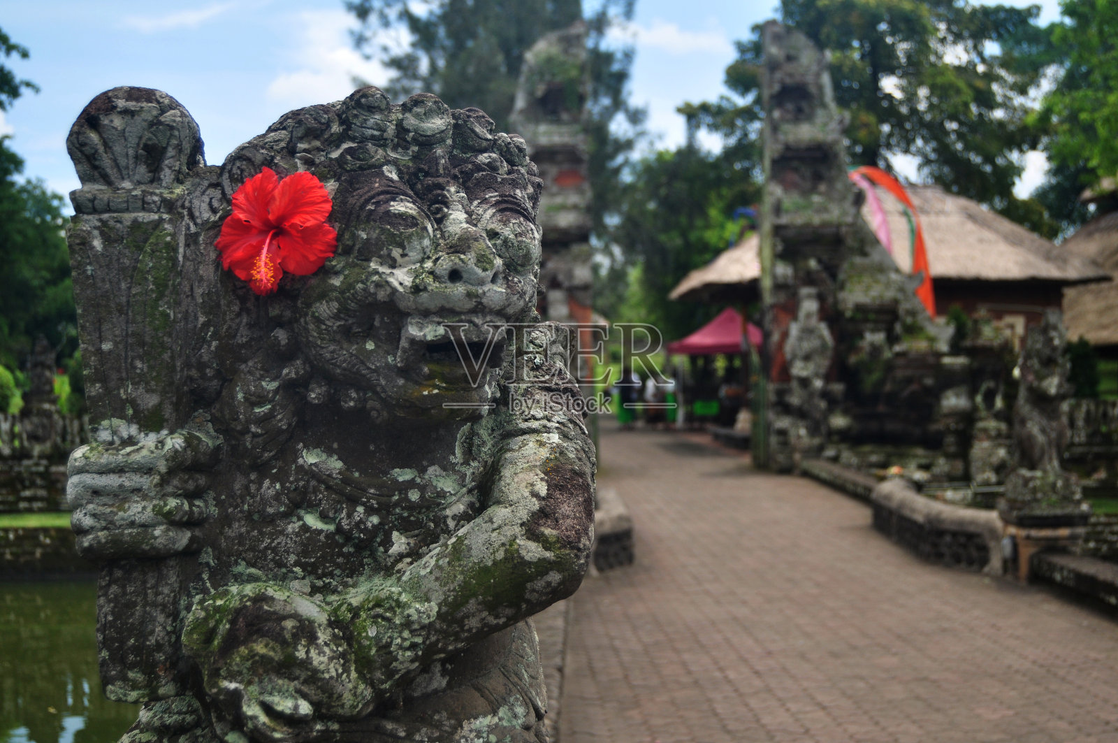 艺术雕刻和雕刻古神和印度雕像巴厘风格的雕刻古神天使神在巴厘岛,印度尼西亚照片摄影图片