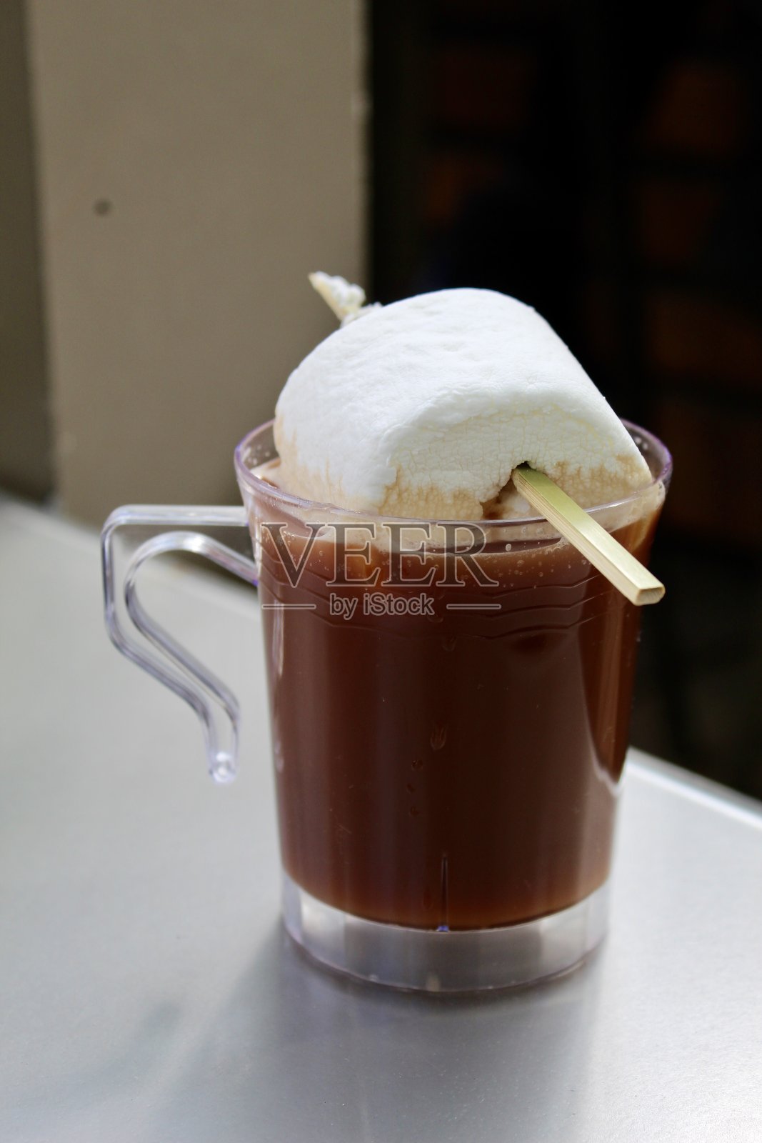 热巧克力和大棉花糖照片摄影图片