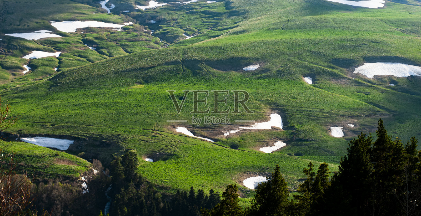 山谷在山照片摄影图片